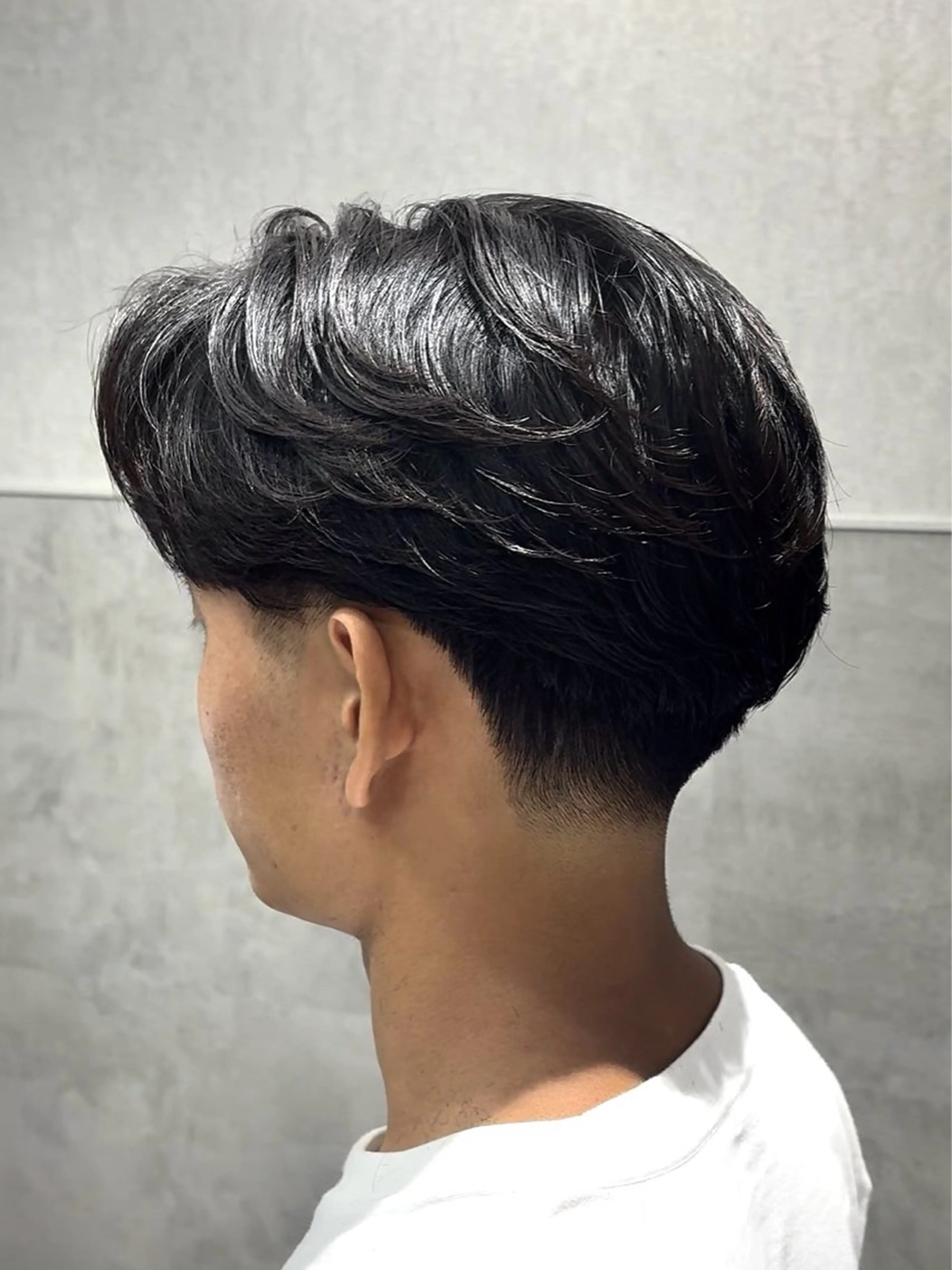 ショート カラー パーマ メンズ カット 【シャドウパーマ センターパート】義心のヘアスタイル