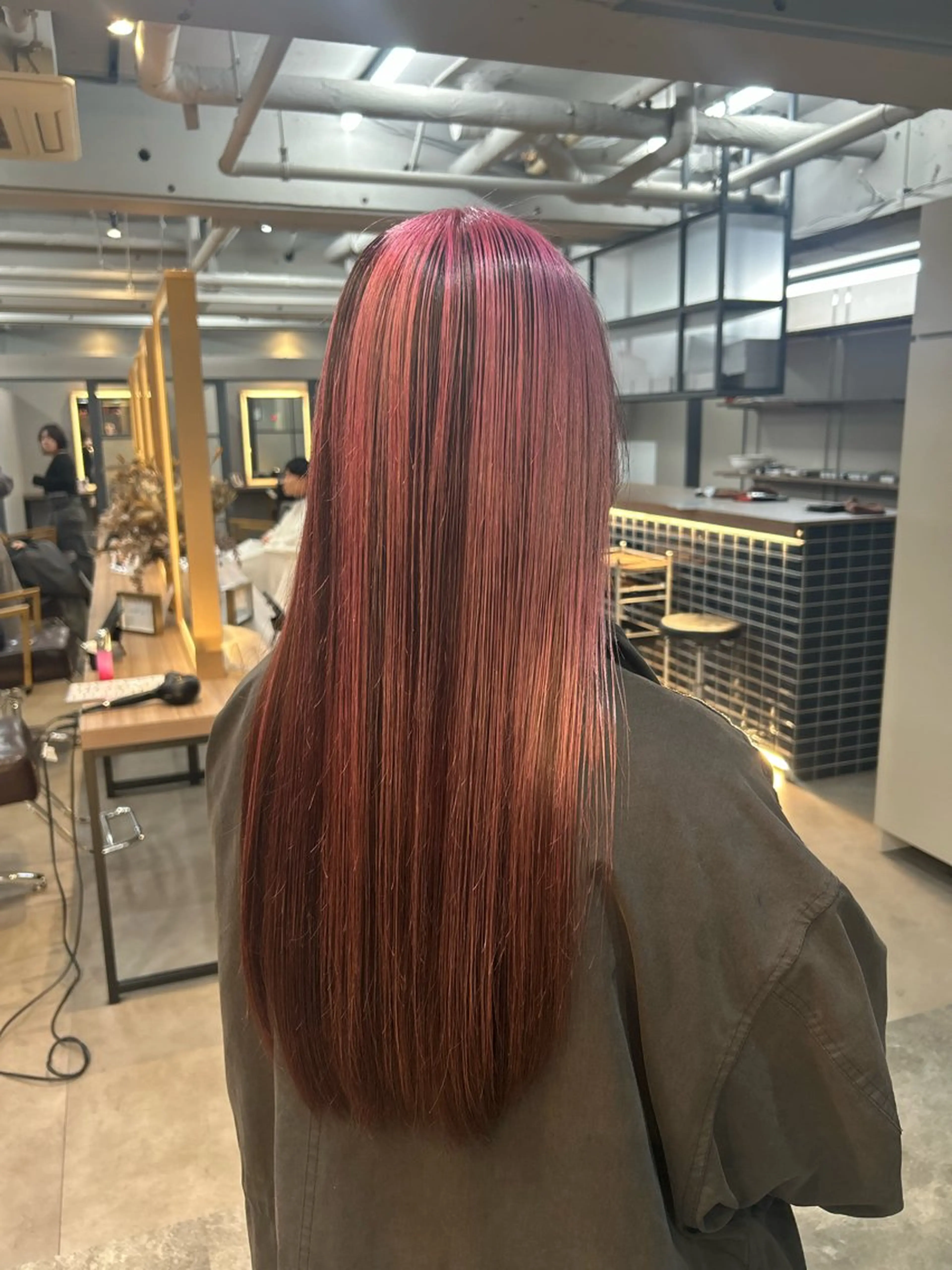 ロング カラー ブラウンカラー ピンクカラー ピンクブラウン 赤みなしカラー🍐/ 艶髪✨/ririkaのヘアスタイル