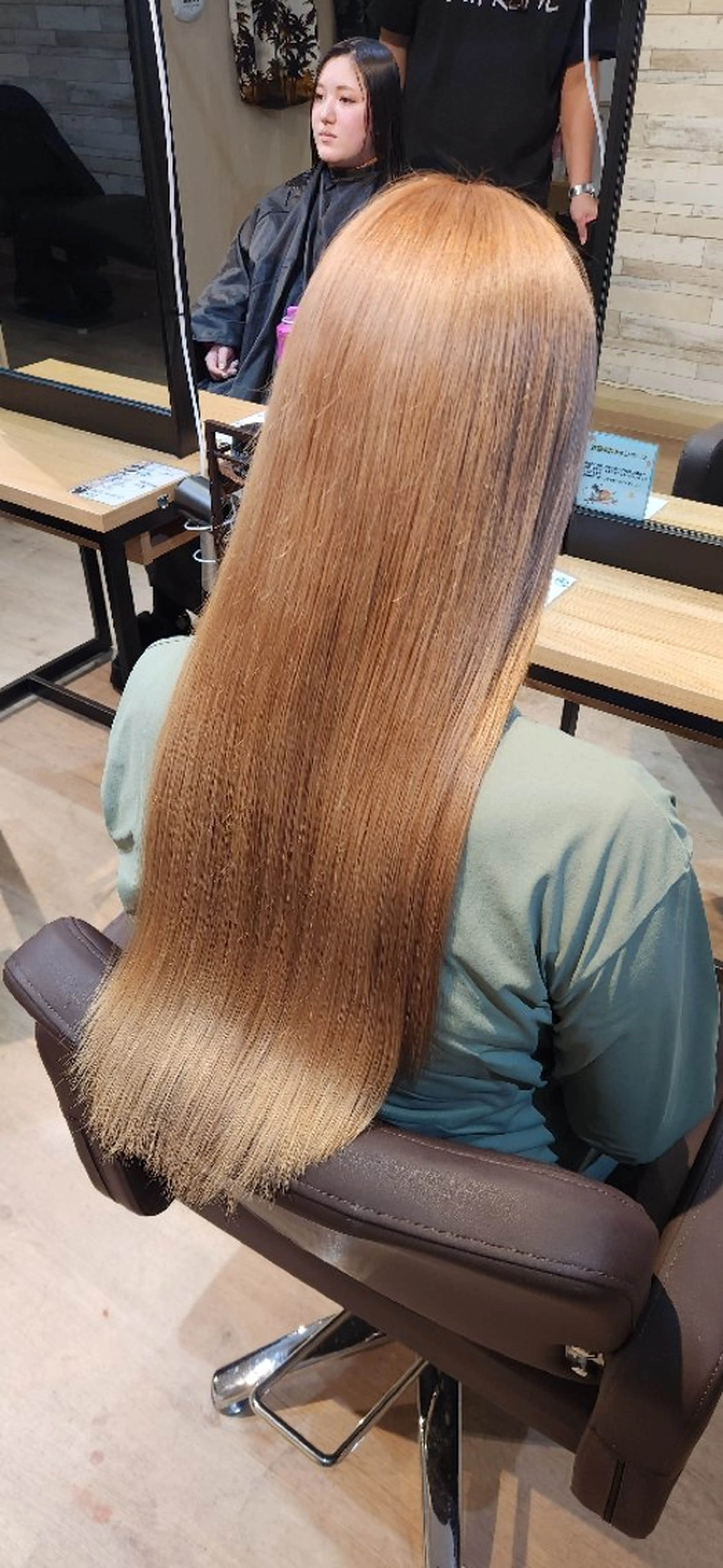 ロング カラー ブリーチ WAVE所属・エクステ/ハイトーン 伊藤のヘアスタイル