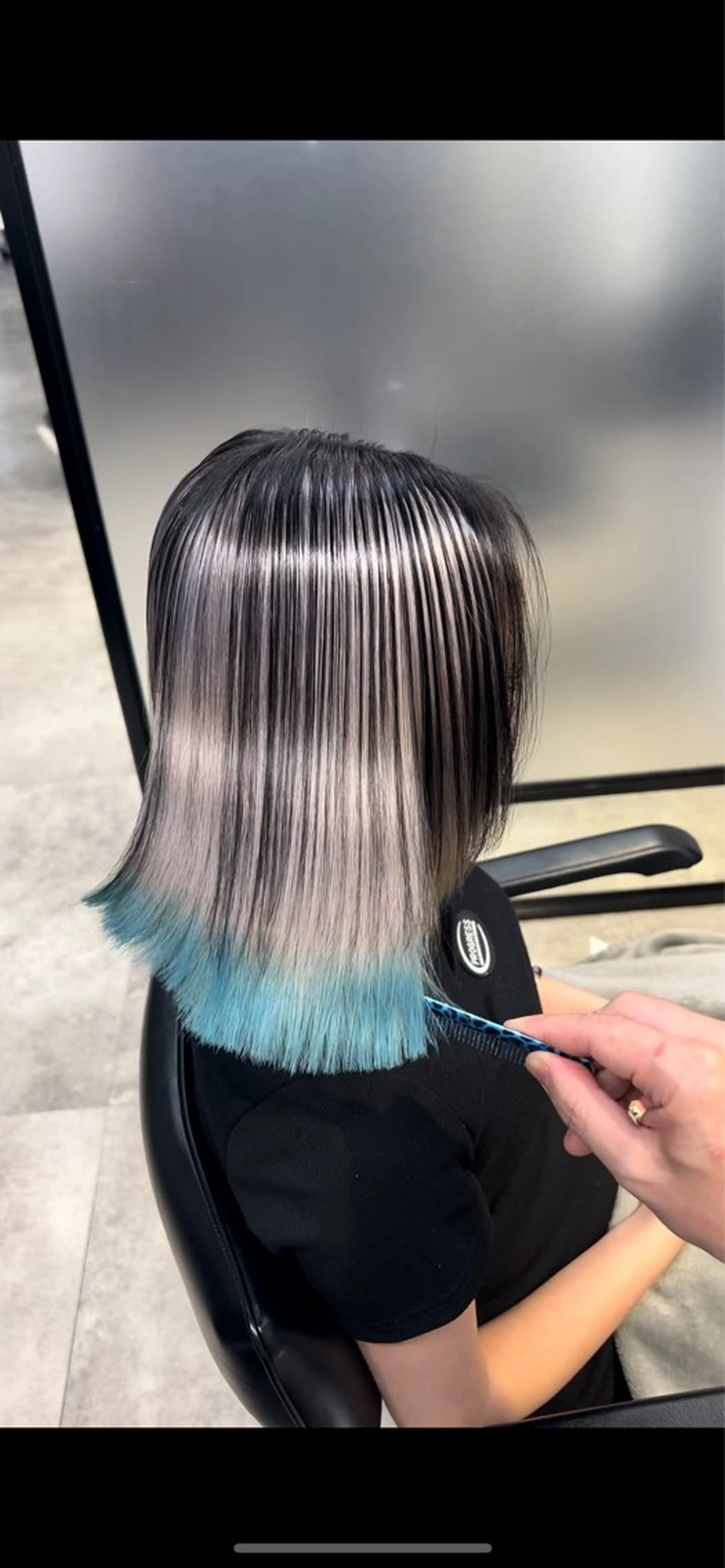 ショート カラー 及川シゲル 髪質改善講師のヘアスタイル