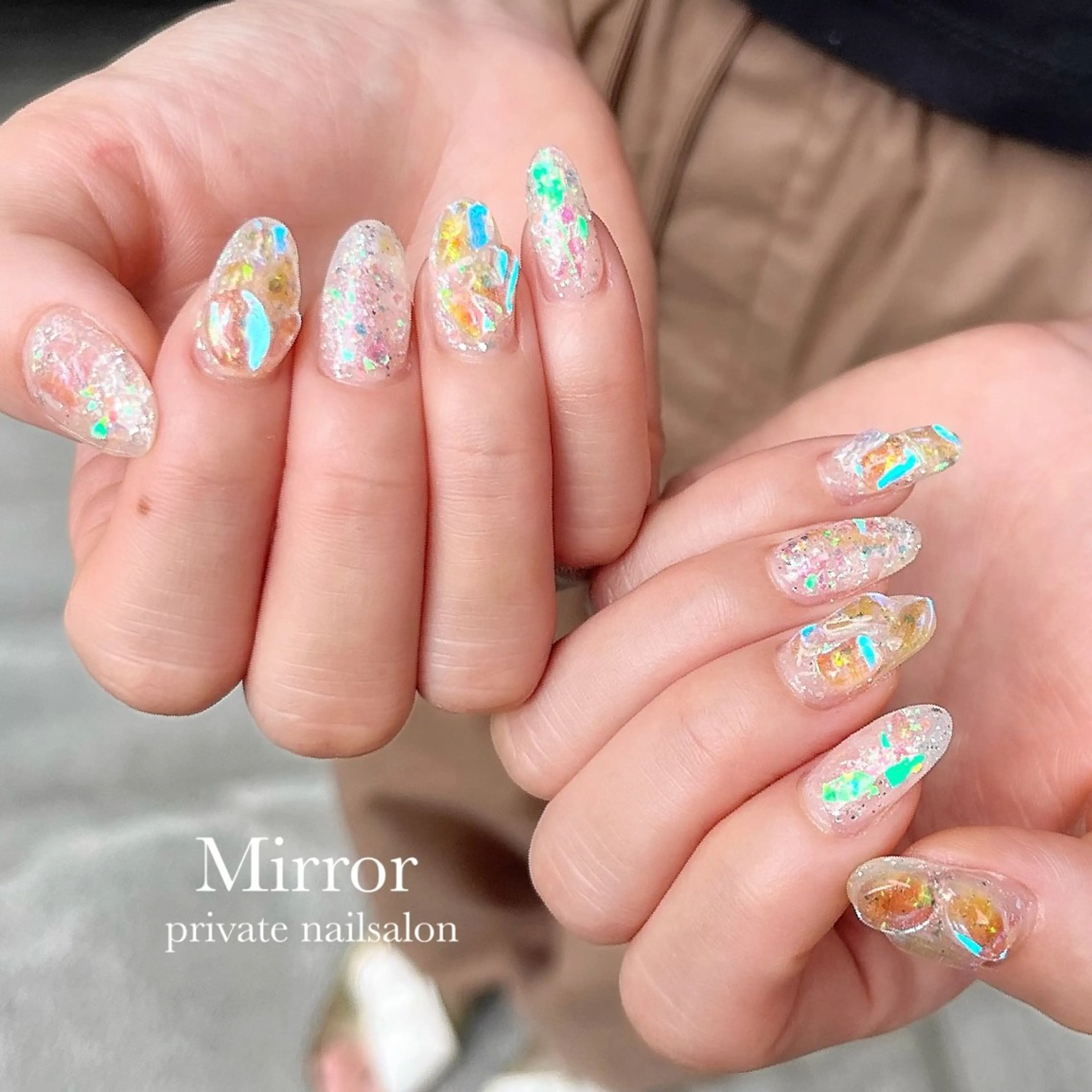 ネイル オーロラネイル nailsalon Mirrorのネイルデザイン