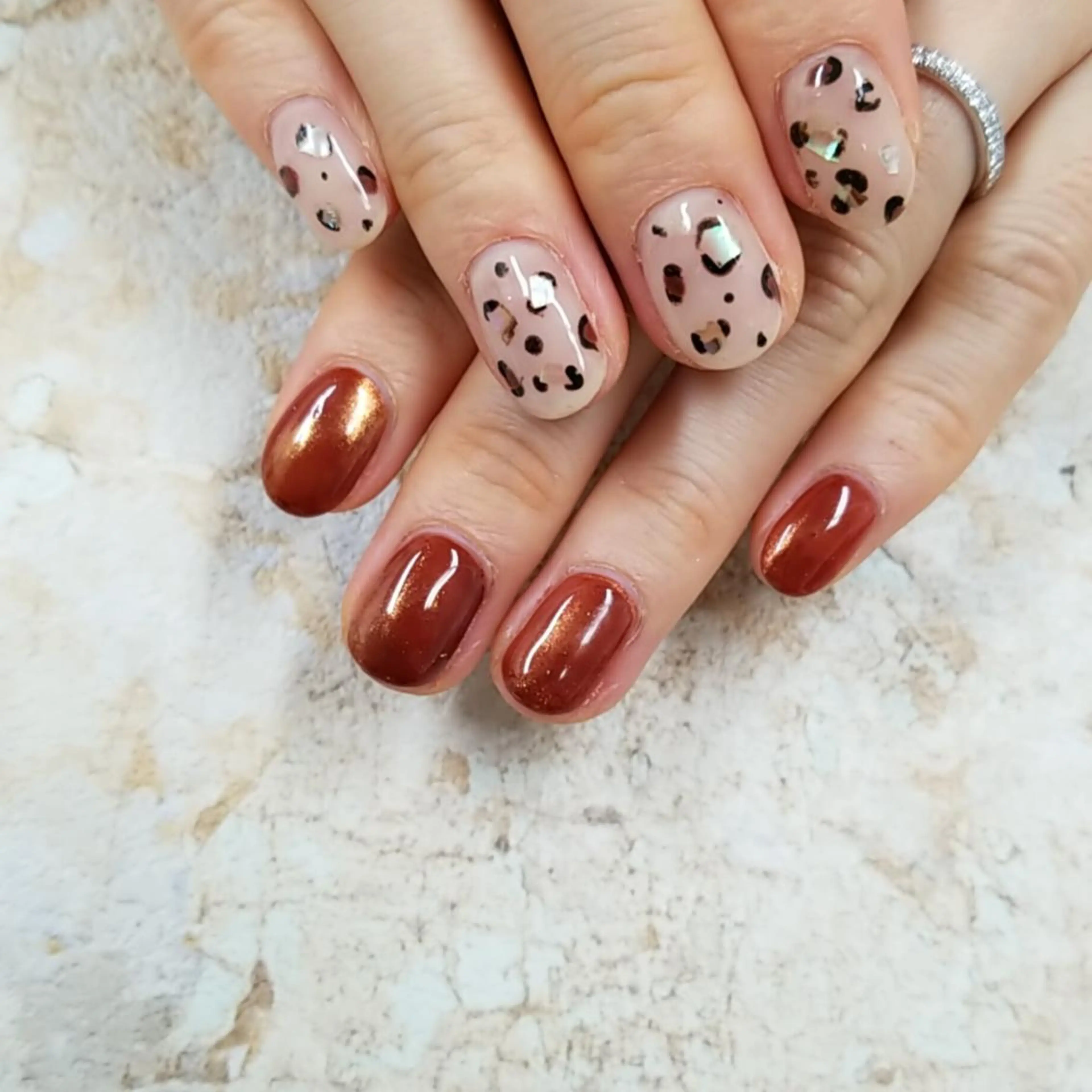 ネイル アートネイル ジェルネイル マグネットネイル 持ち込み ニュアンスネイル 河野ちえ (雑誌掲載サロン)のネイルデザイン