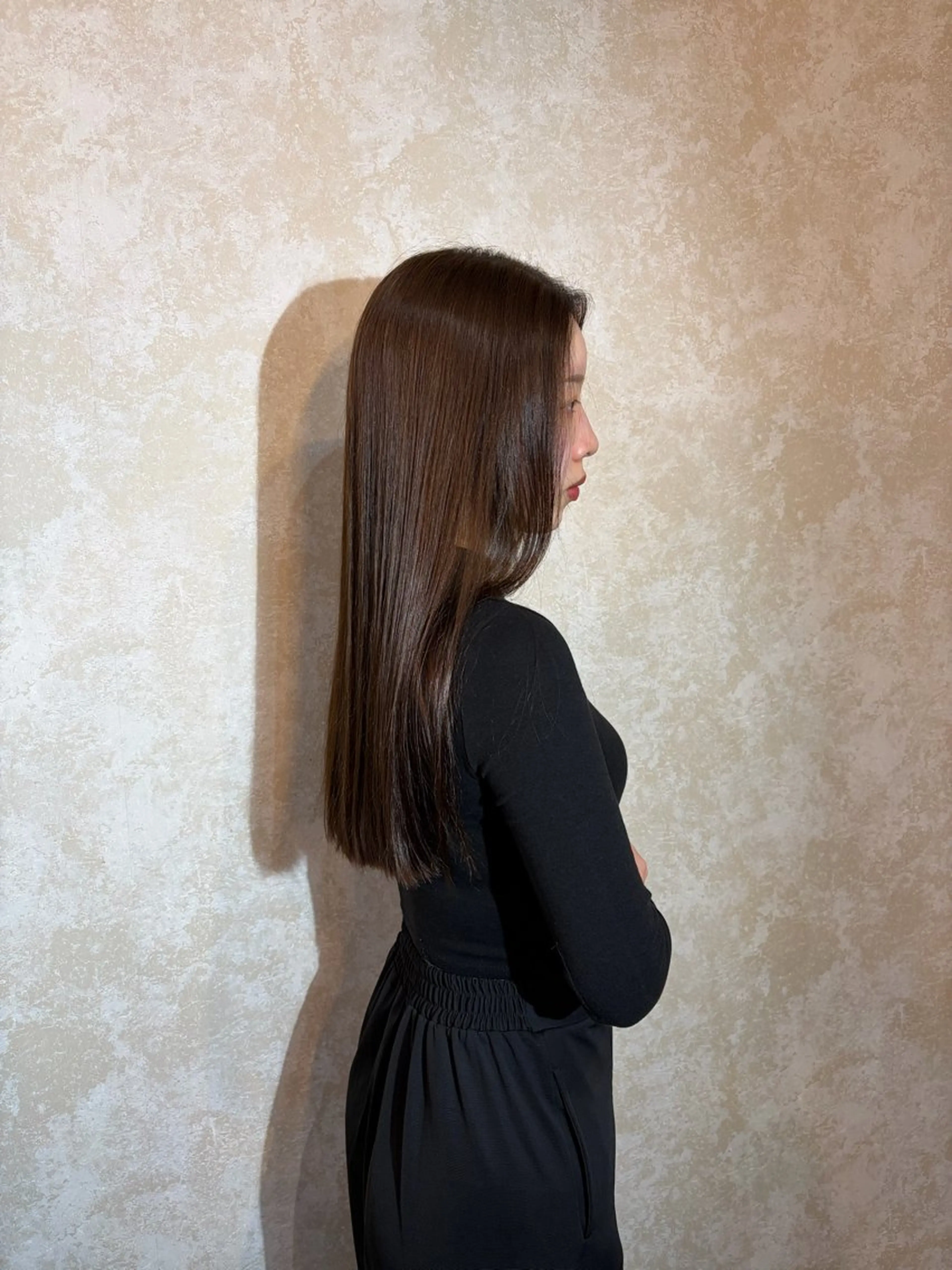 ロング カット 縮毛矯正 トリートメント ヴェチカヘア京橋所属・脱白髪染め カミタニのヘアスタイル