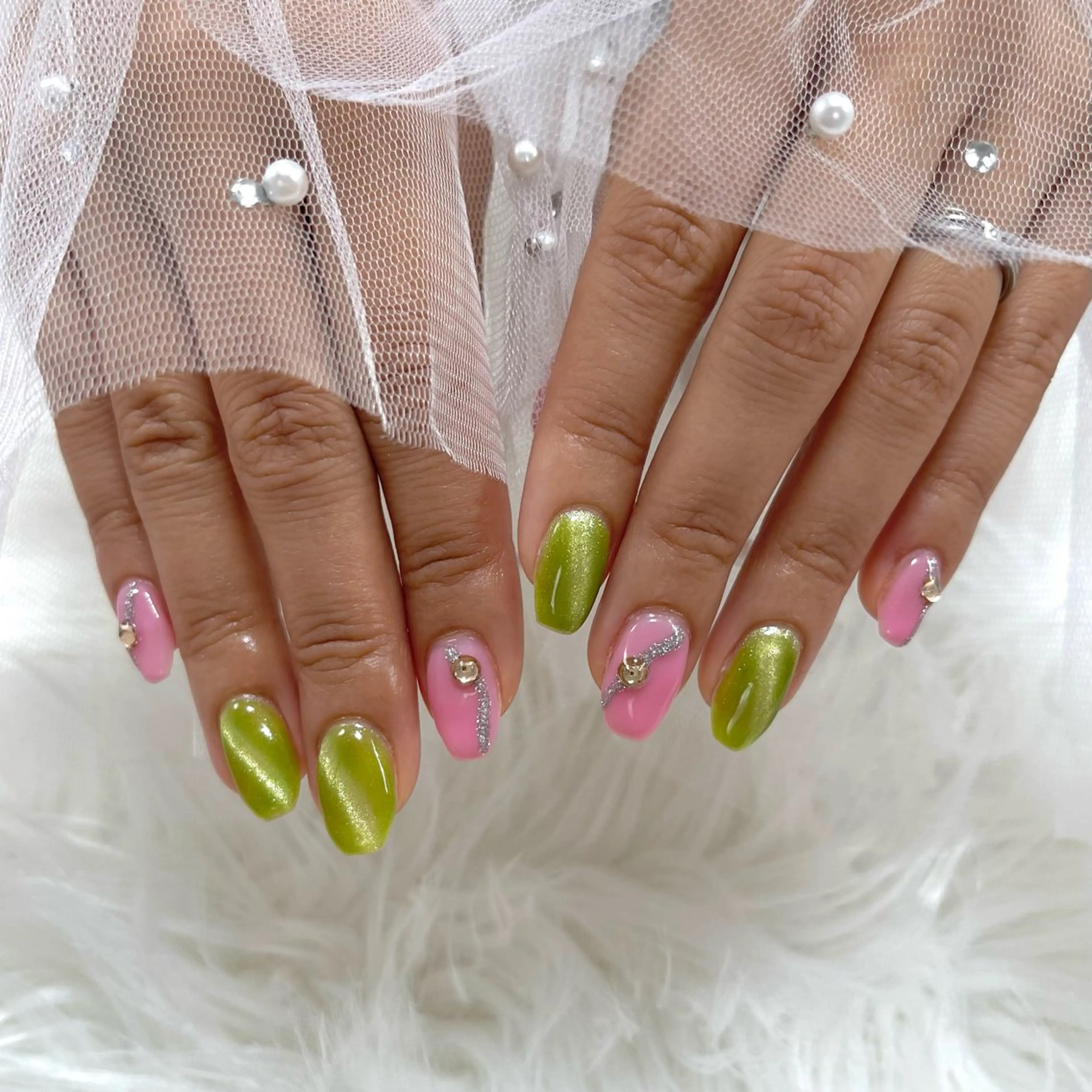 ネイル マグネットネイル 春ネイル ストーンネイル ハンドネイル SHINE nail salonのネイルデザイン