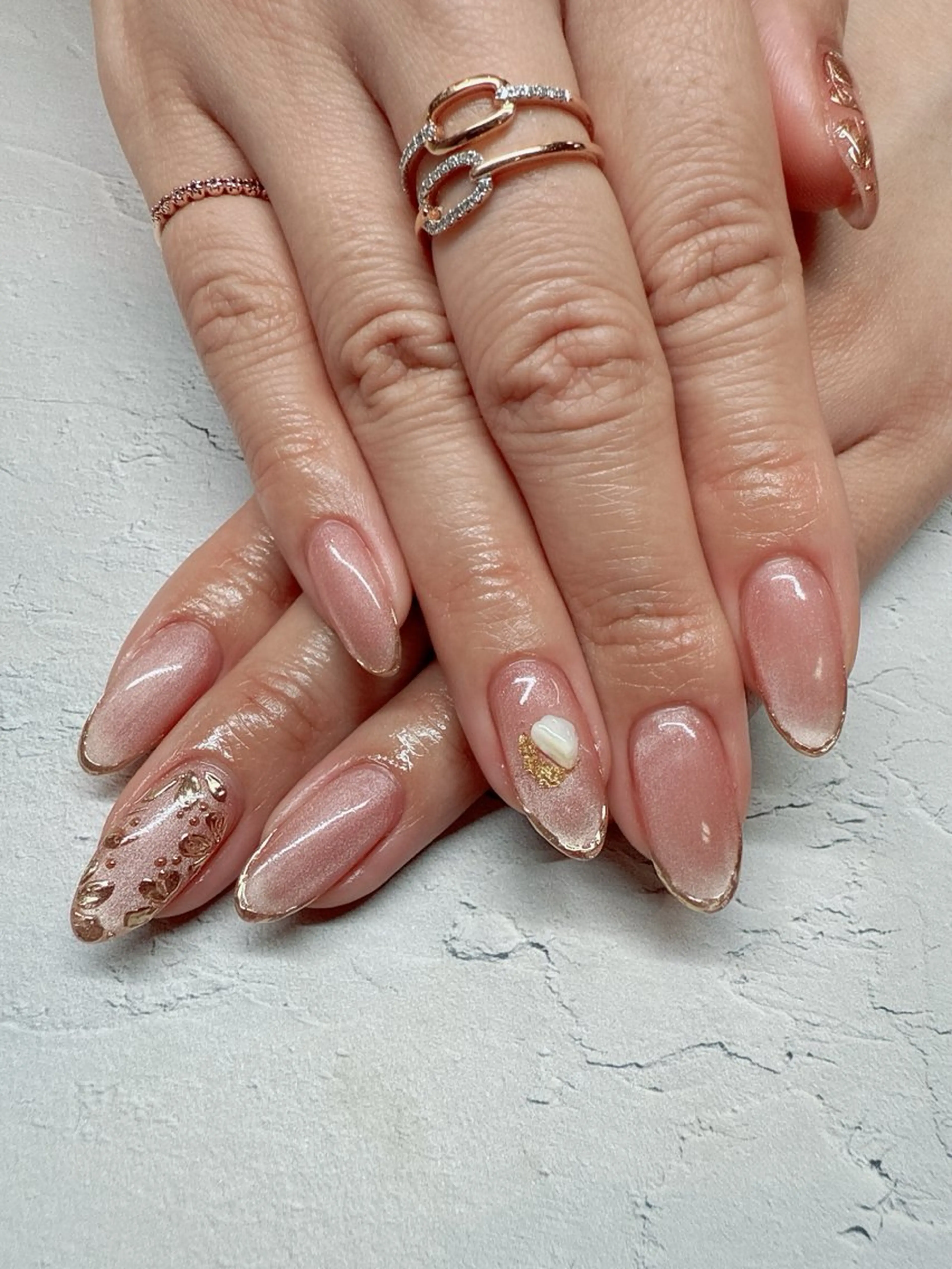 ネイル フラワーネイル ミラーネイル ハンドネイル nailist SATO【銀座】のネイルデザイン