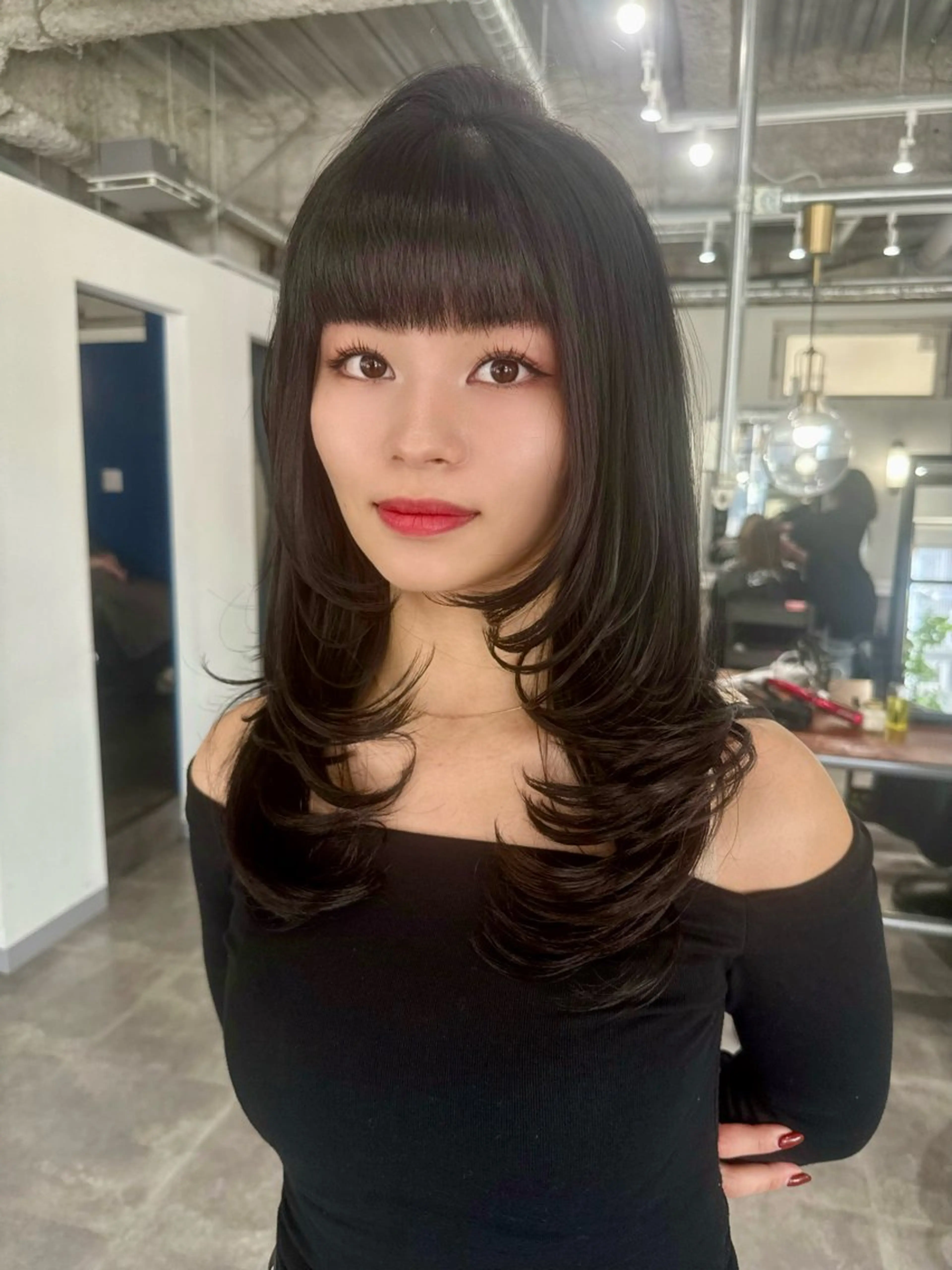 ロング カラー レイヤーカット 篠崎 佑季のヘアスタイル
