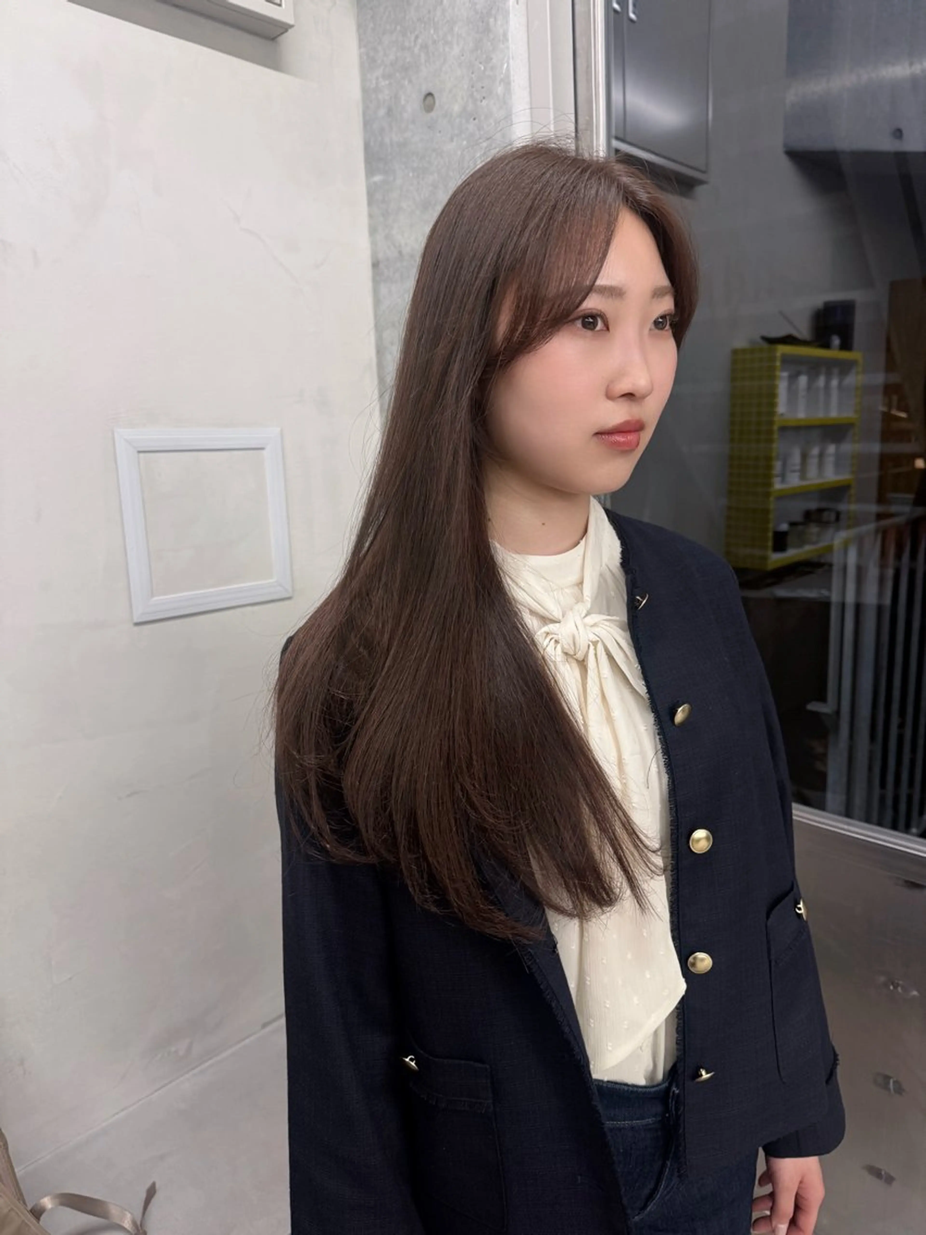 ロング カラー ロングレイヤー アッシュ ベージュカラー ブリーチ 透明感カラー カット ヘアカラー トリートメント 誰より丁寧なカット/ 小林輝/レイヤーのヘアスタイル