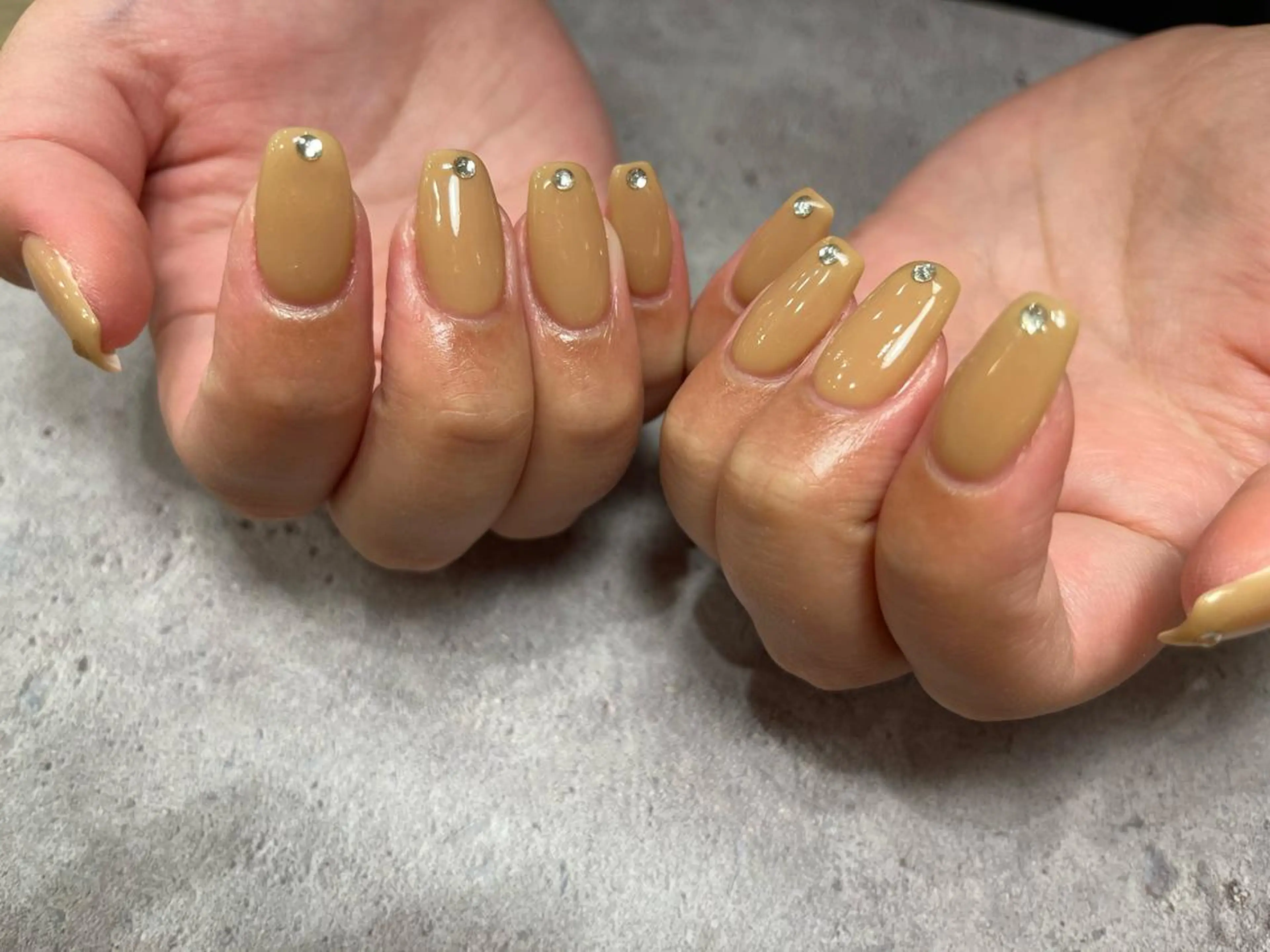 ネイル シンプルネイル ストーンネイル eim Ayakaのネイルデザイン