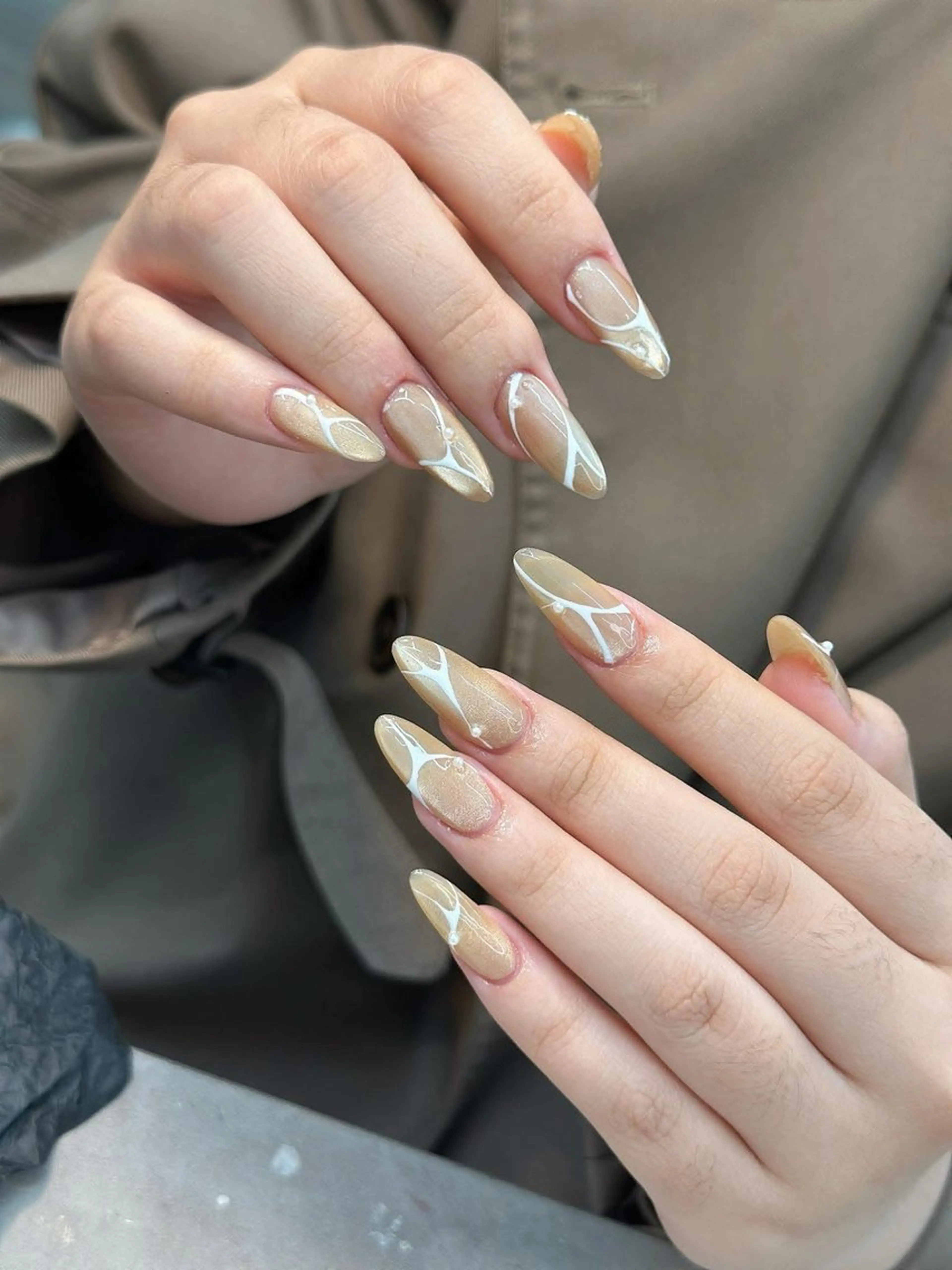 ネイル 長さ出し フレンチネイル ジェルネイル ガラスフレンチ 韓国ネイル ハンドネイル Minette nailHuongのネイルデザイン