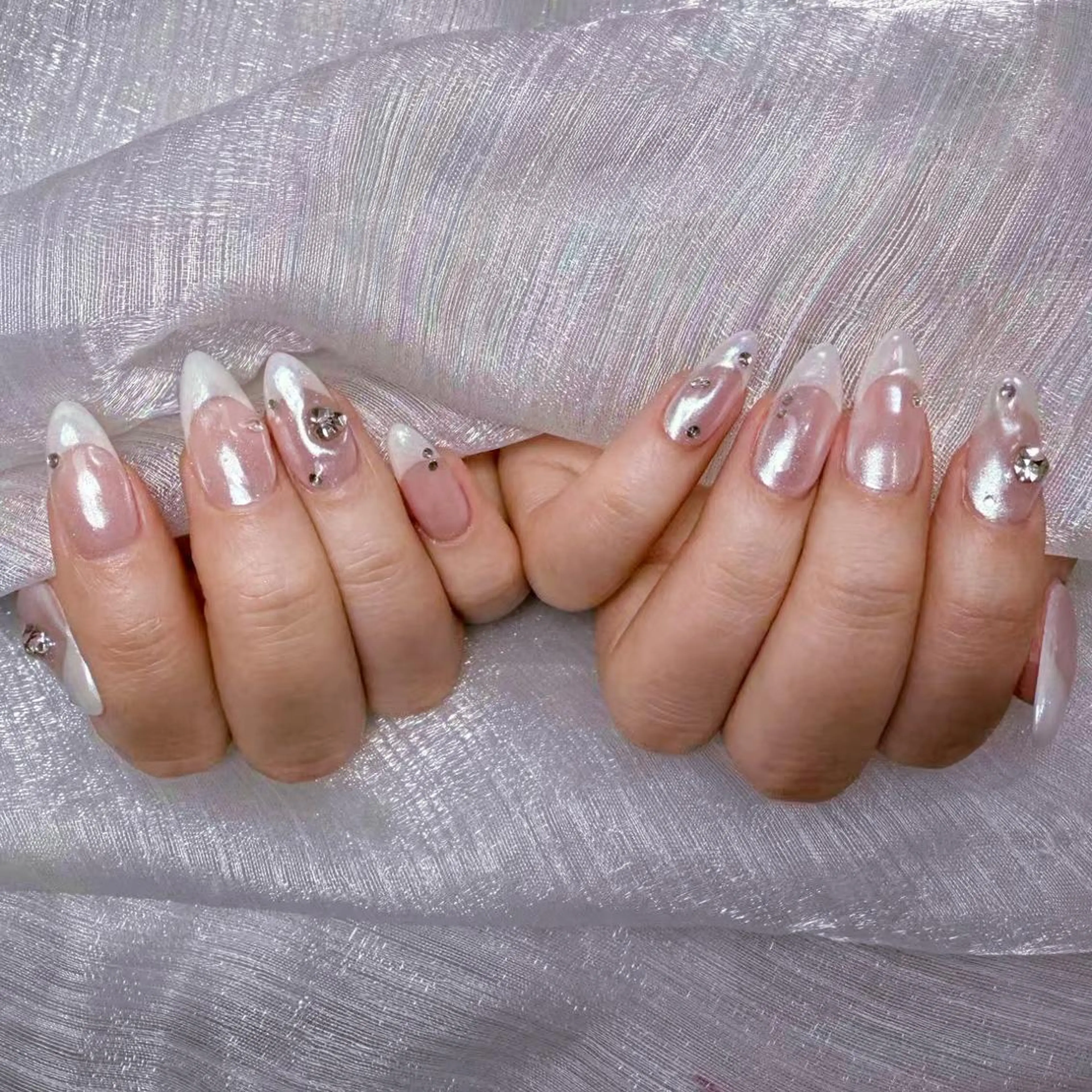 ネイル アートネイル オーロラネイル フラッシュネイル ガーリー キラキラネイル ハンドネイル DIAMOND NailStudioのネイルデザイン