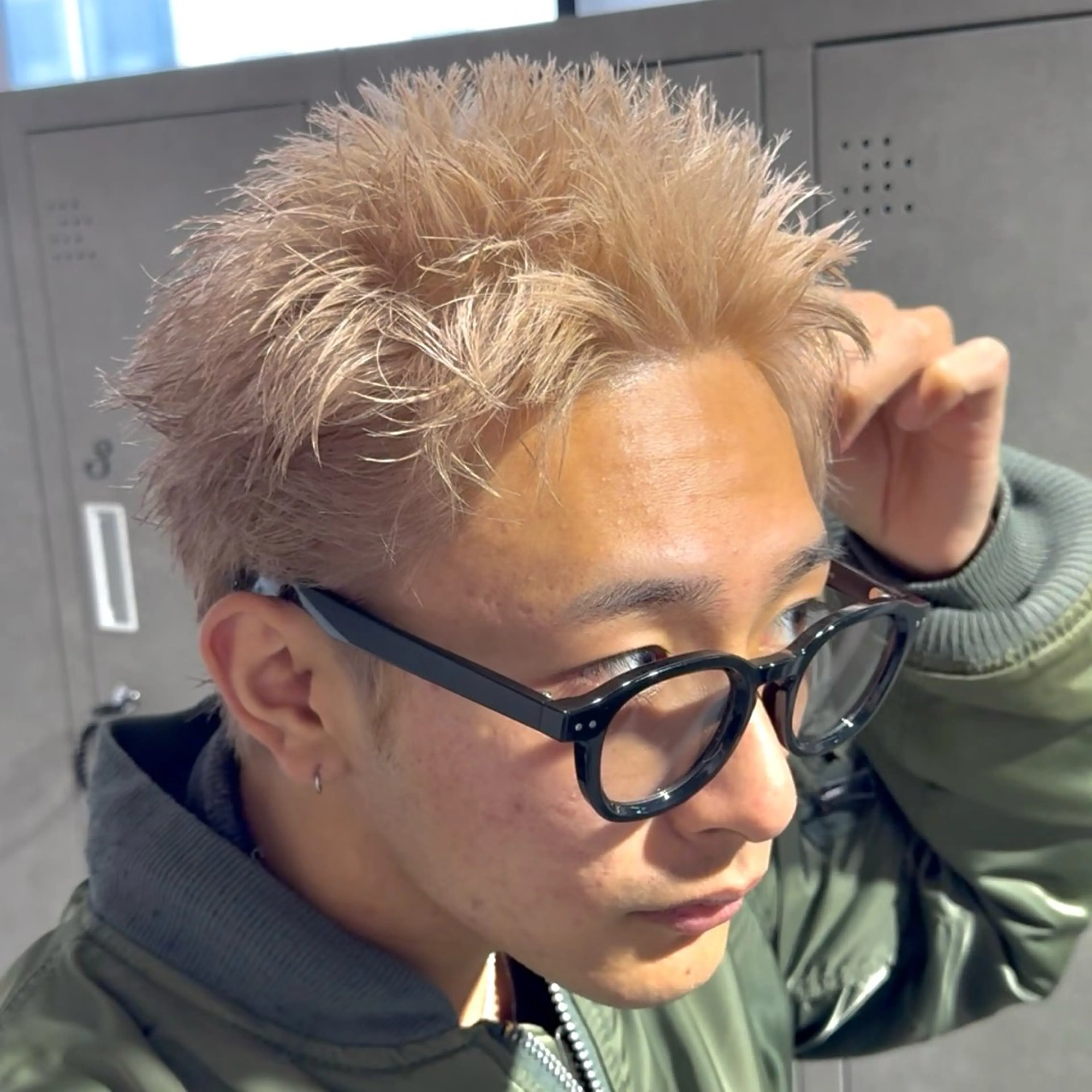 ショート カラー メンズ スパイキーショート グレージュ ショートヘア カット ヘアカラー メンズパーマ職人 パーマ🔥ritaのヘアスタイル