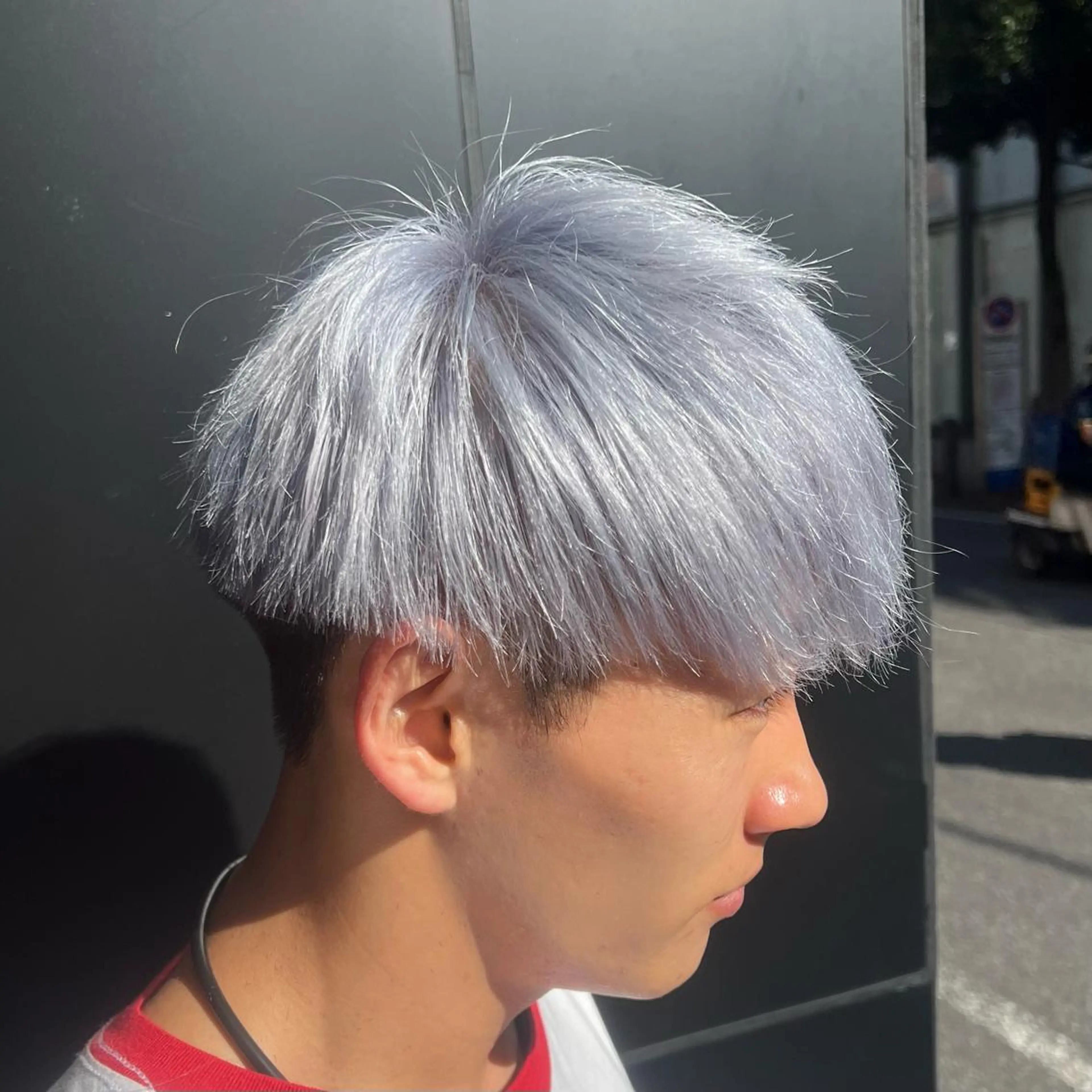 カラー メンズ メンズブリーチ ブリーチ シルバー ホワイトシルバー カット ヘアカラー 柏メンズカットパーマ NO.1タイチのヘアスタイル