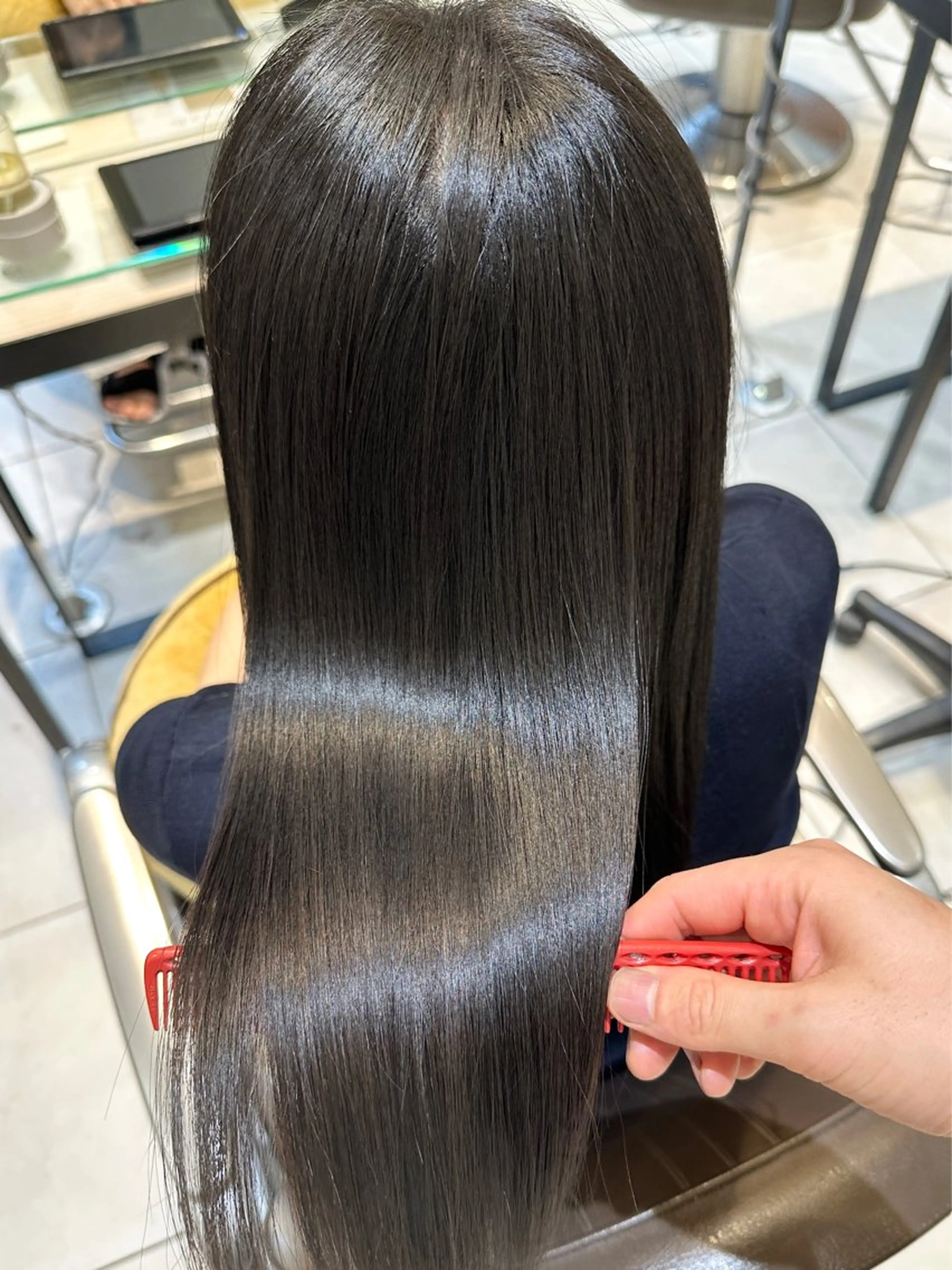 ロング カラー 川添 亜弥のヘアスタイル