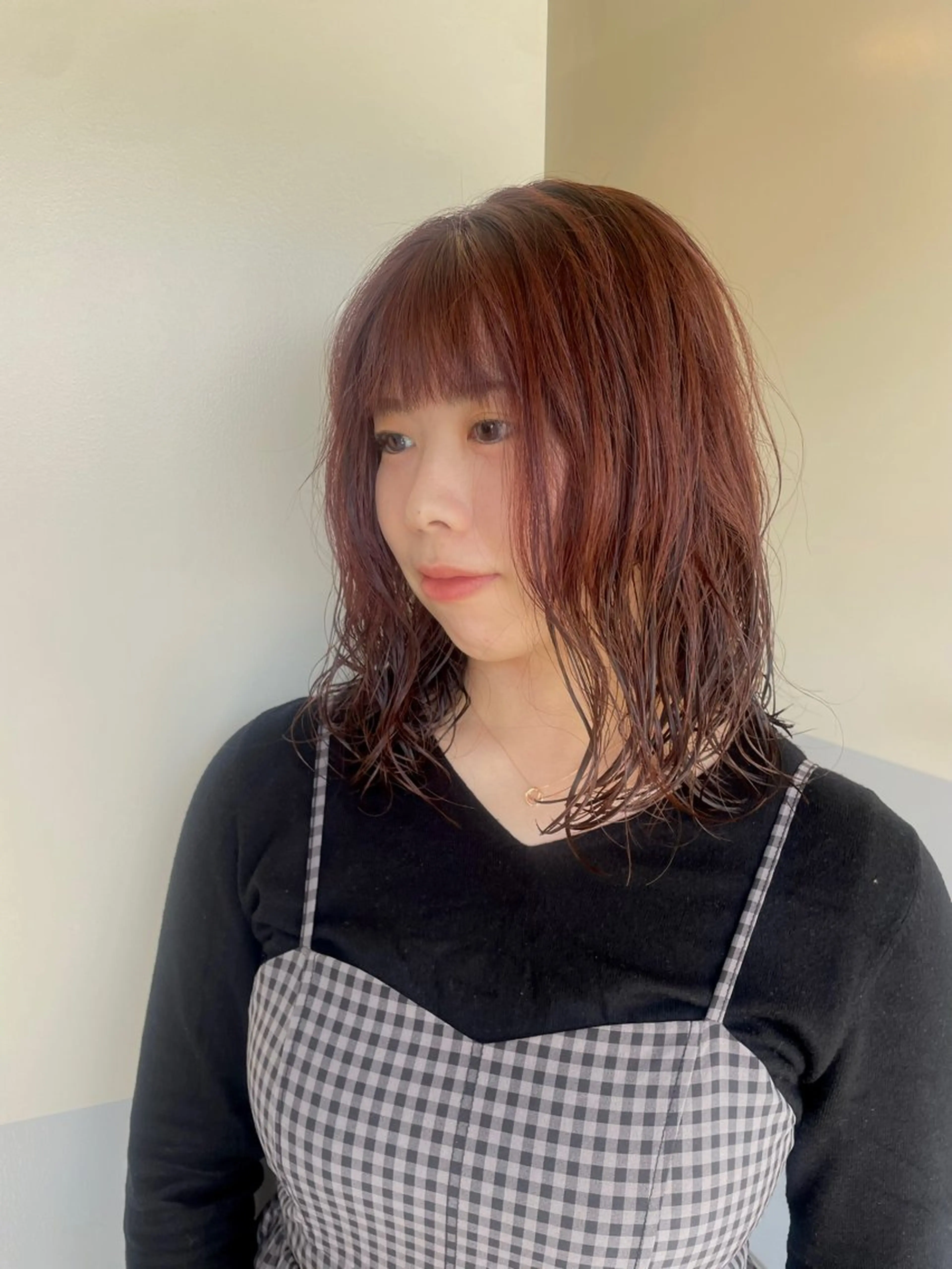 ミディアム 小久保 里紗のヘアスタイル