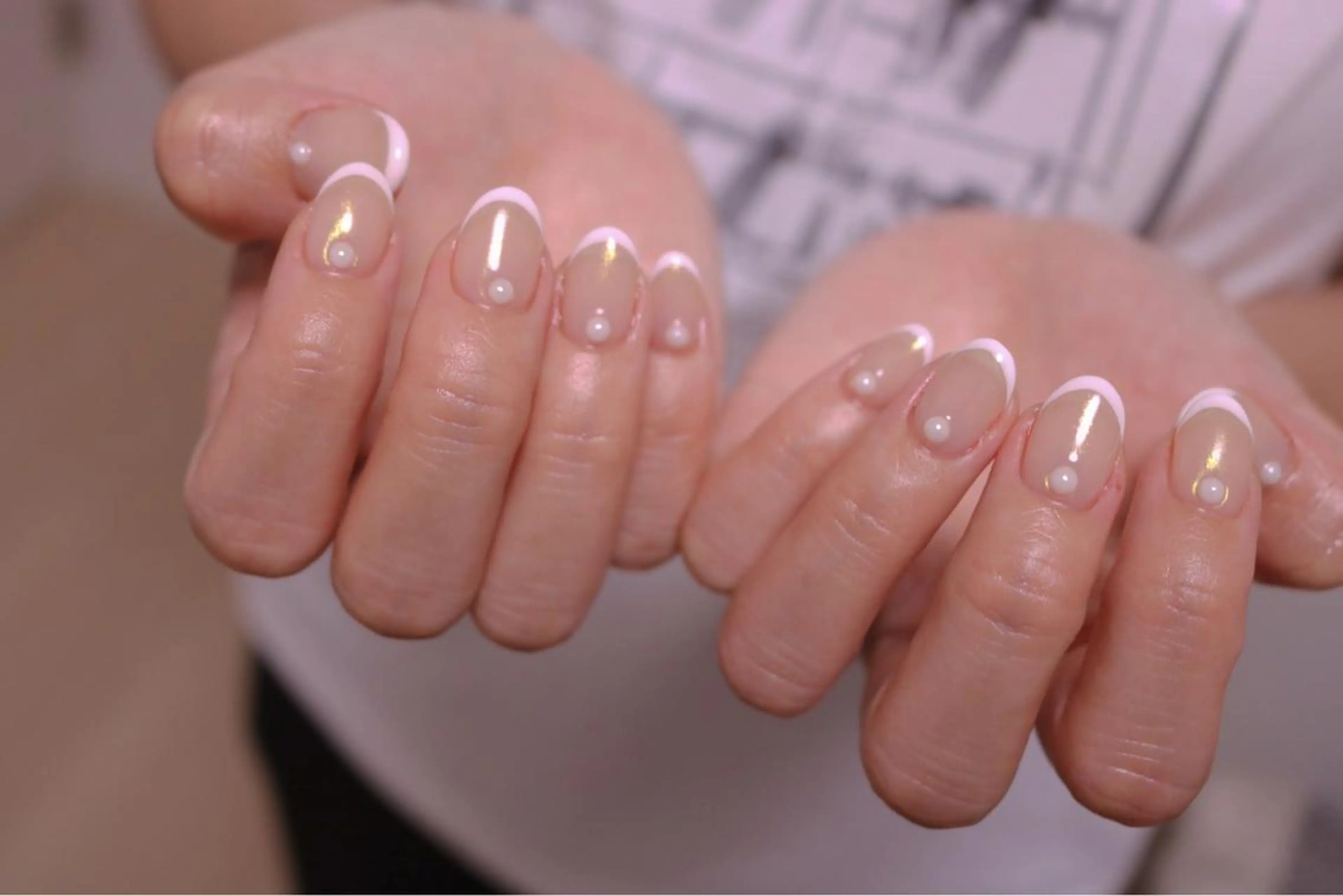 ネイル オーロラネイル カジュアル 長さ出し ジェルネイル 韓国ネイル ハンドネイル MH Nailのネイルデザイン