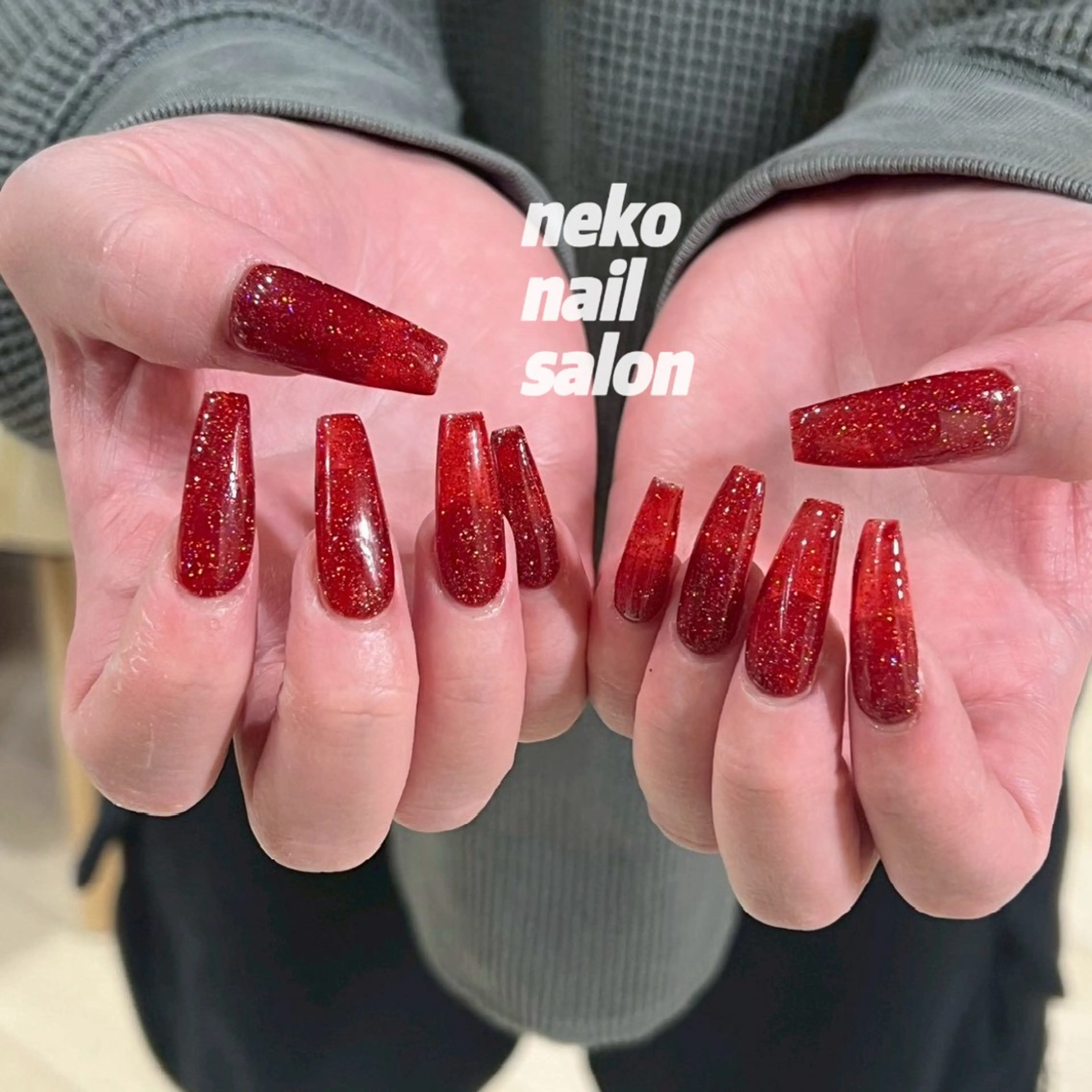 ネイル キラキラネイル バレンタイン ハンドネイル neko nail所属・neko nailのネイルデザイン