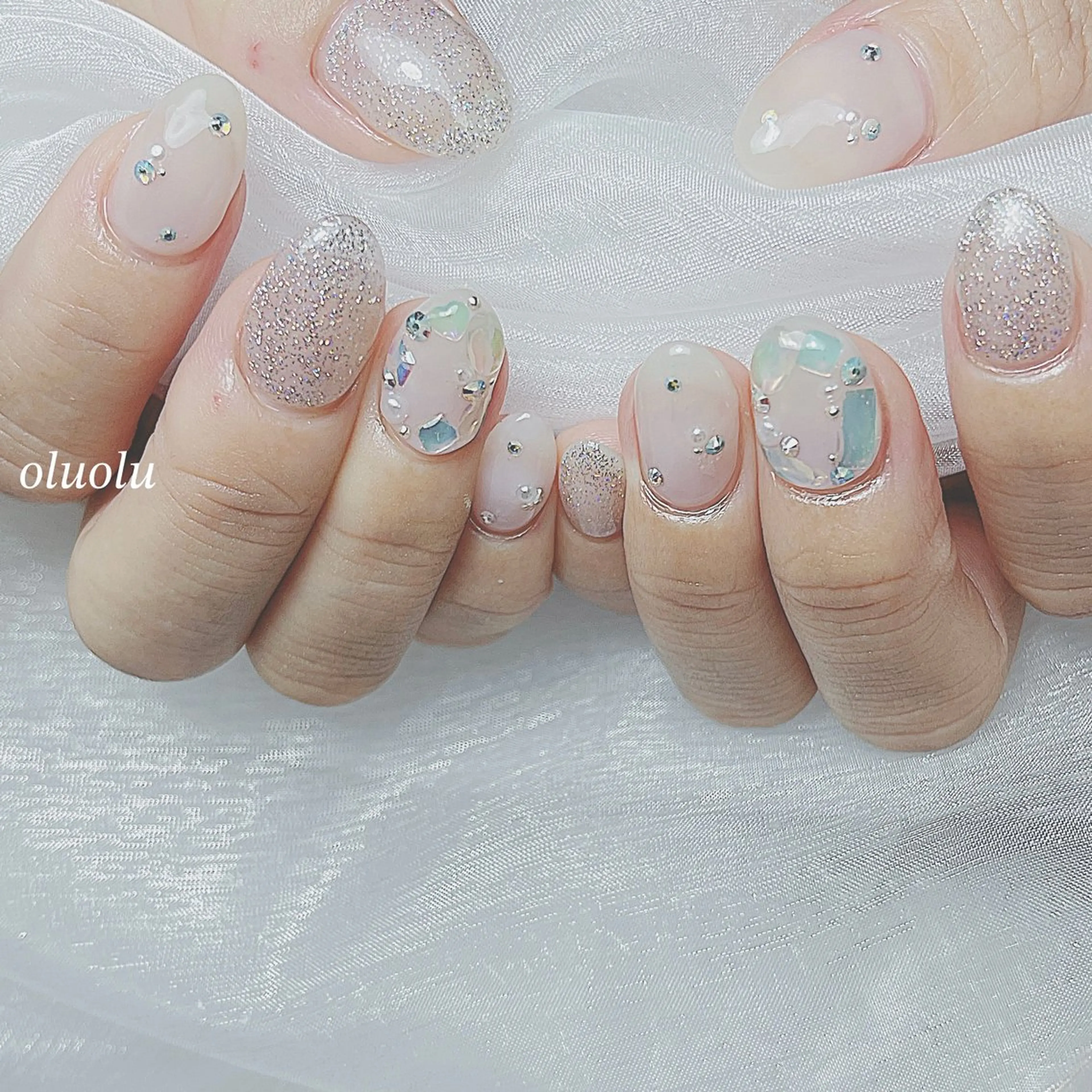 ネイル アートネイル フットネイル キラキラネイル ストーンネイル ハンドネイル 大村 紬華のネイルデザイン