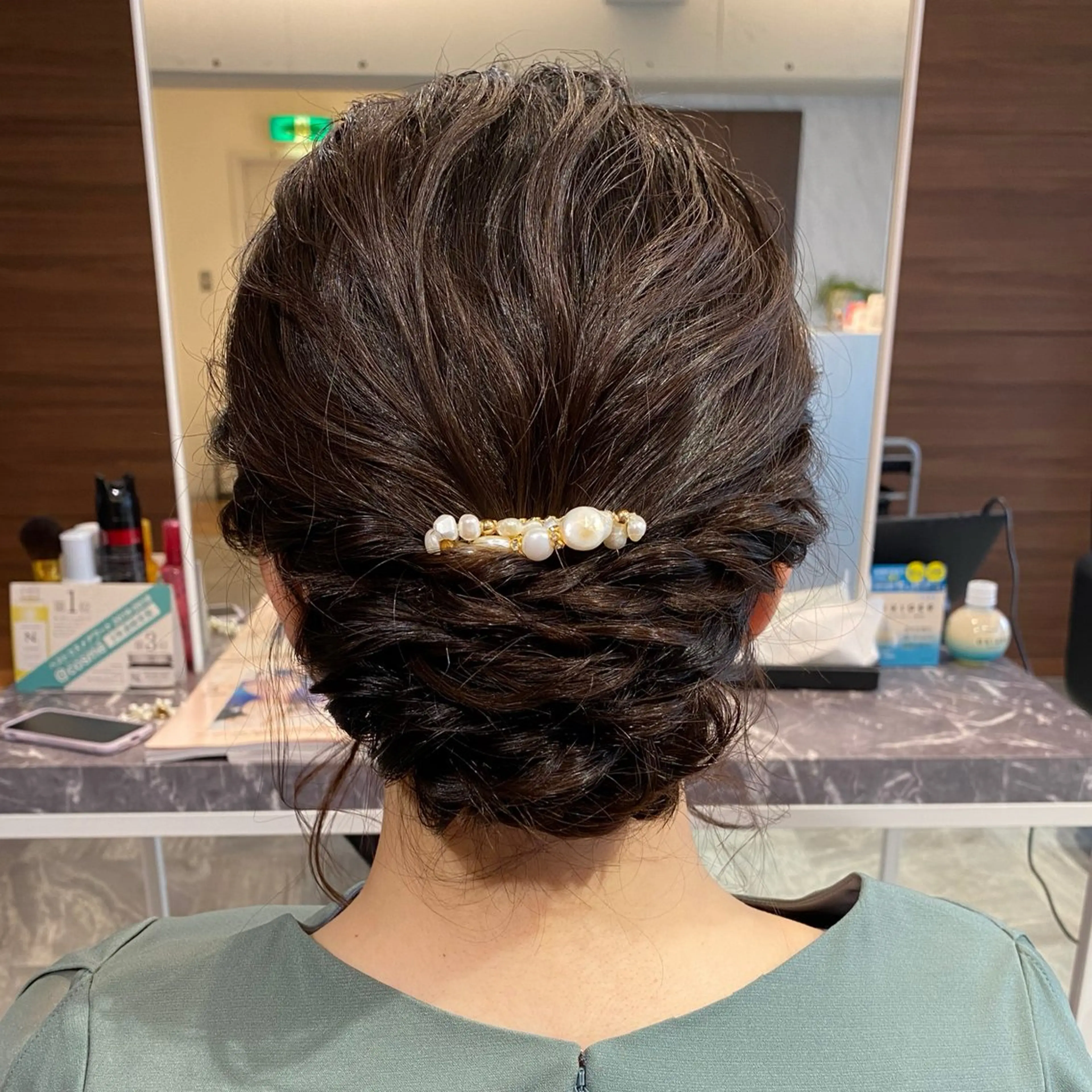 ミディアム ヘアセット 安田 菜摘のヘアスタイル