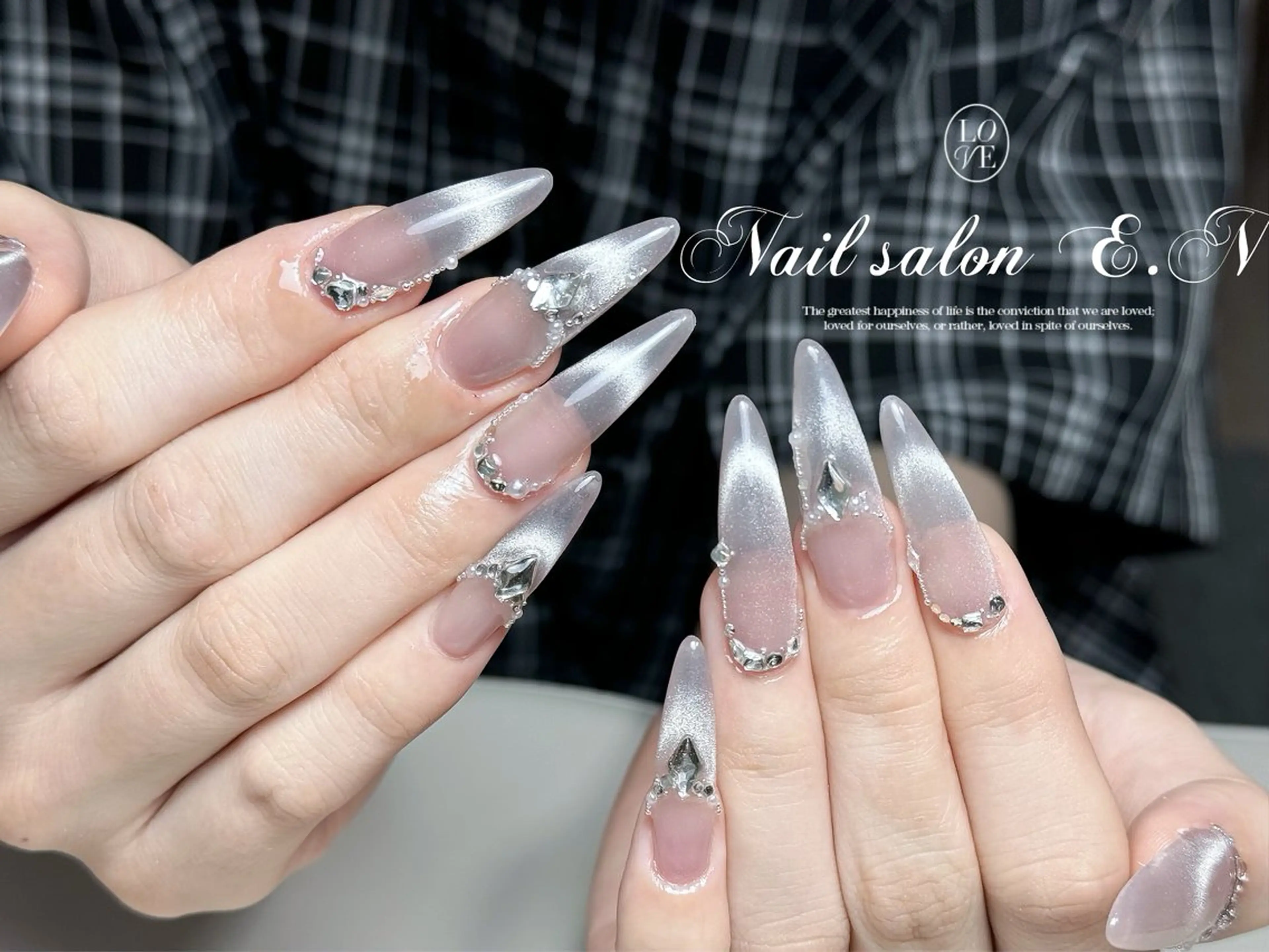 ネイル アートネイル オーロラネイル ガーリー キラキラネイル 韓国ネイル E.N🦋 長さ出し/持ち込みのネイルデザイン