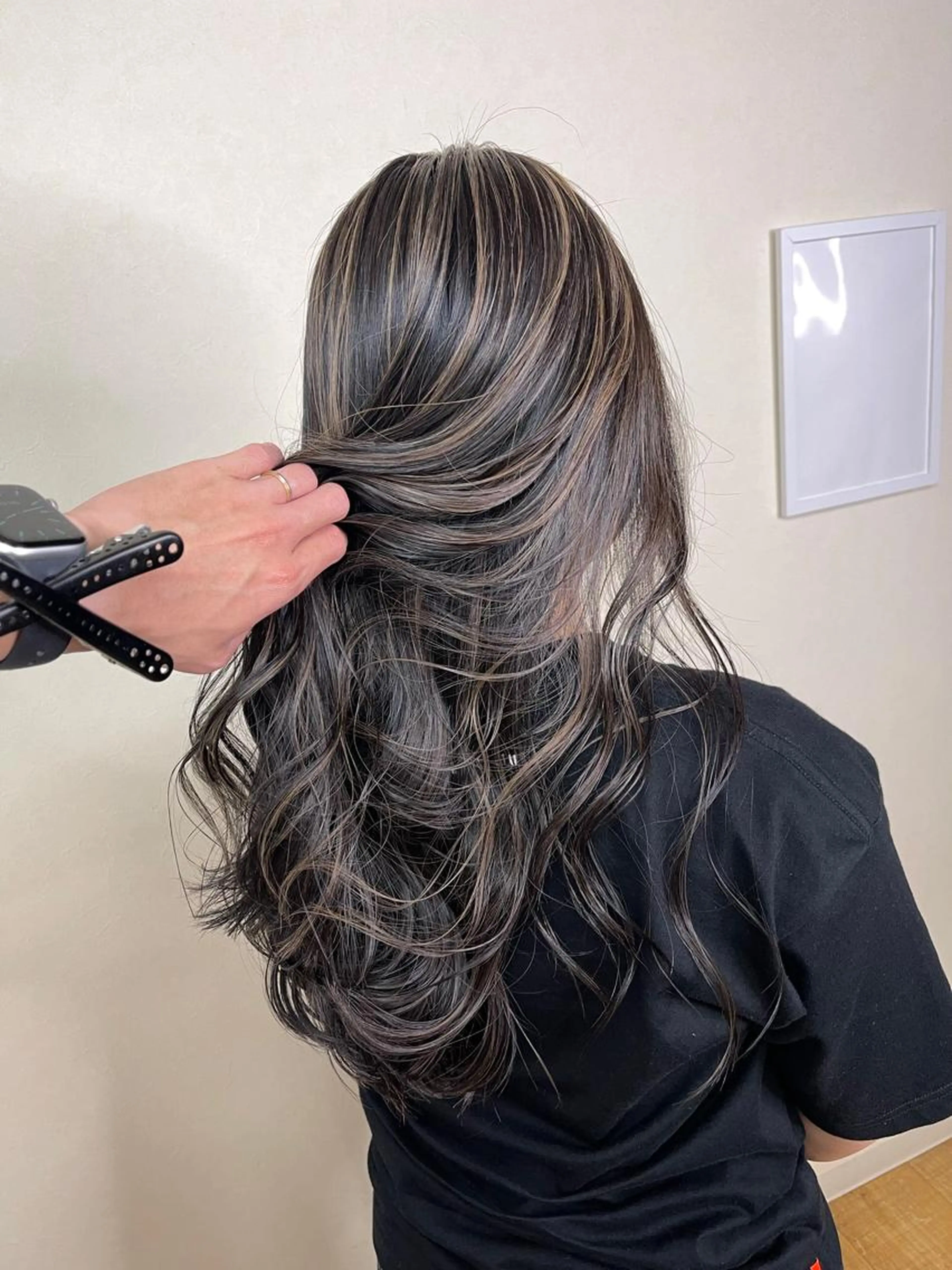 カット+ハイライトカラーブリーチ2回の写真