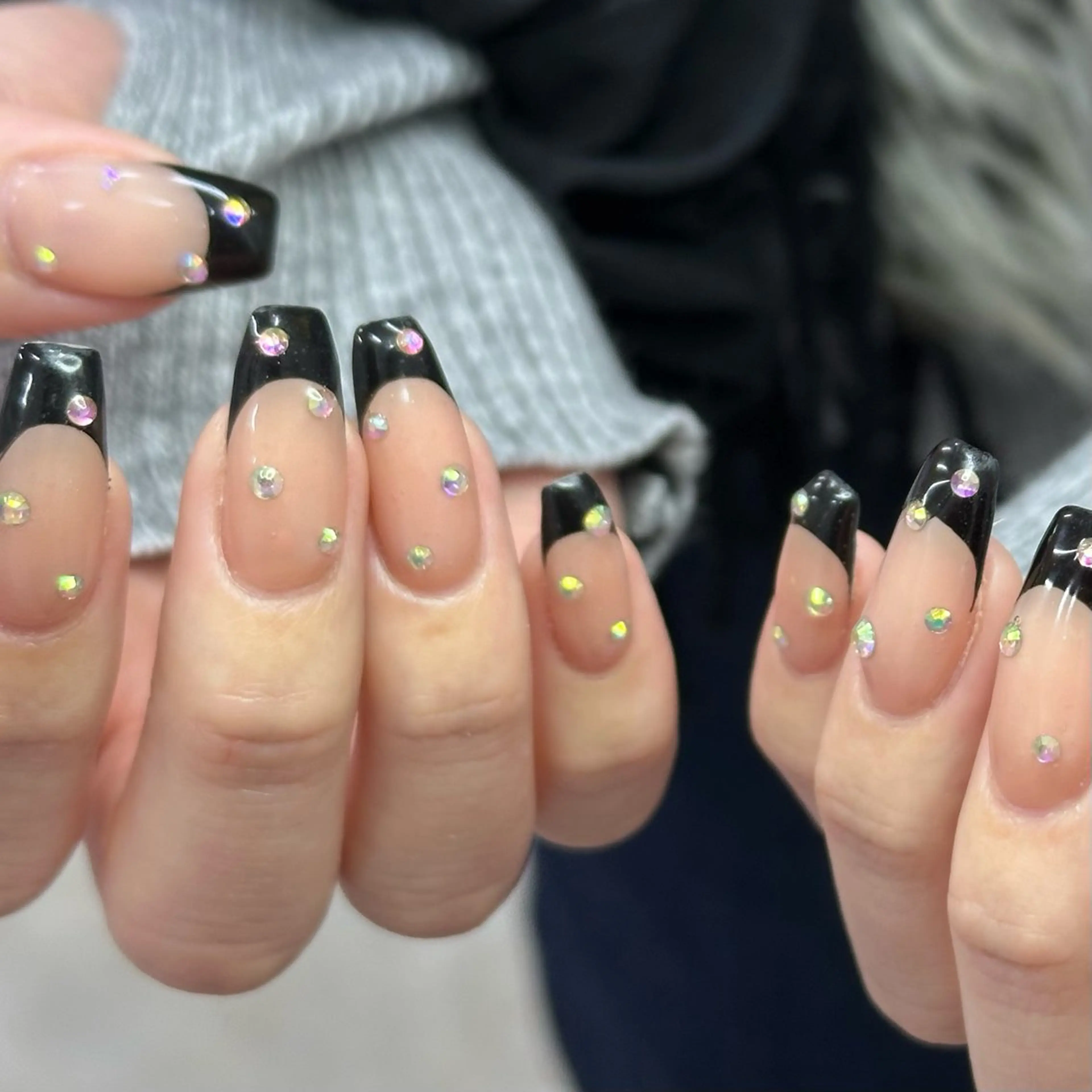 ネイル フレンチネイル ストーンネイル ハンドネイル フットネイル YukaRyu /個性派デザインのネイルデザイン