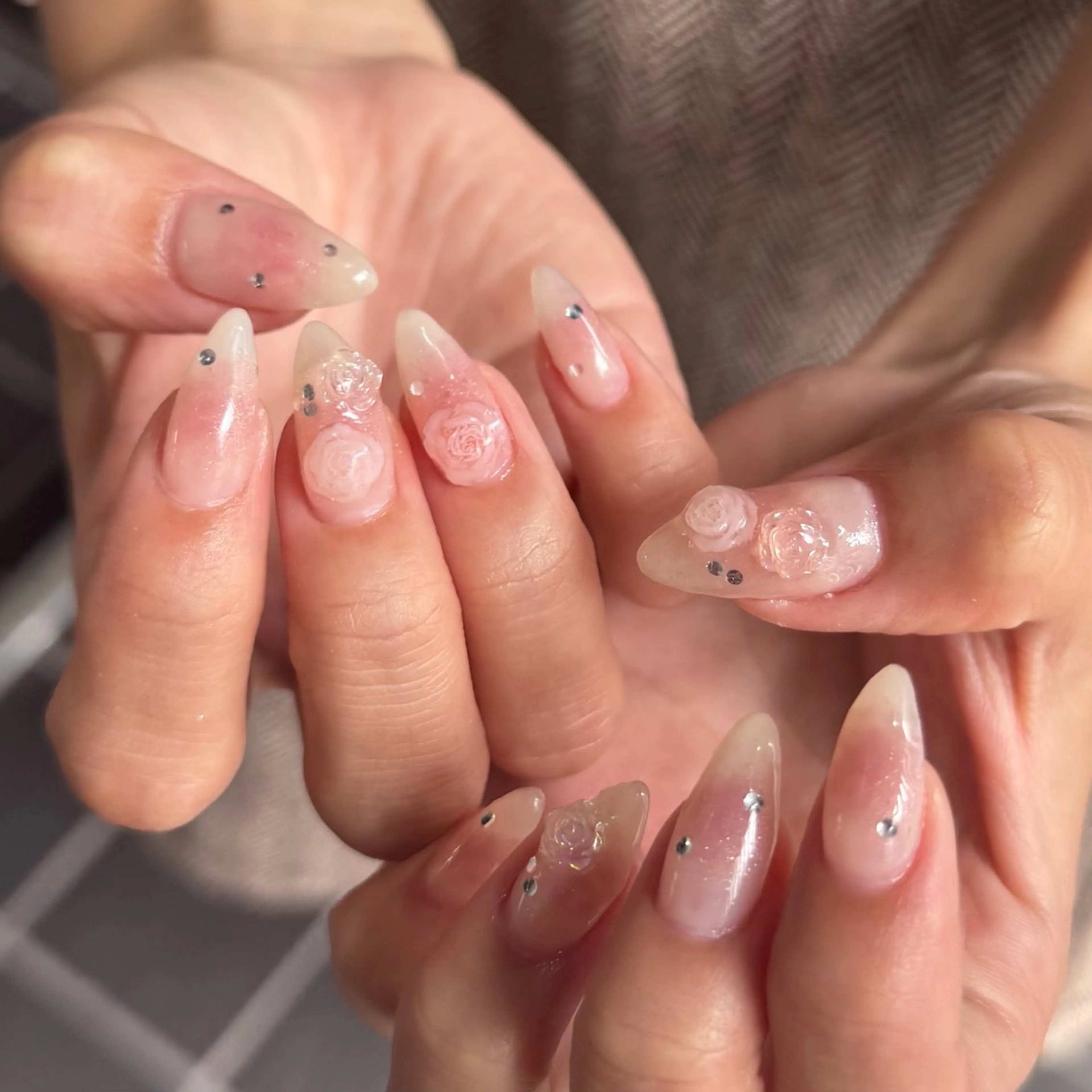 セミロング 小川 柚香のネイルデザイン