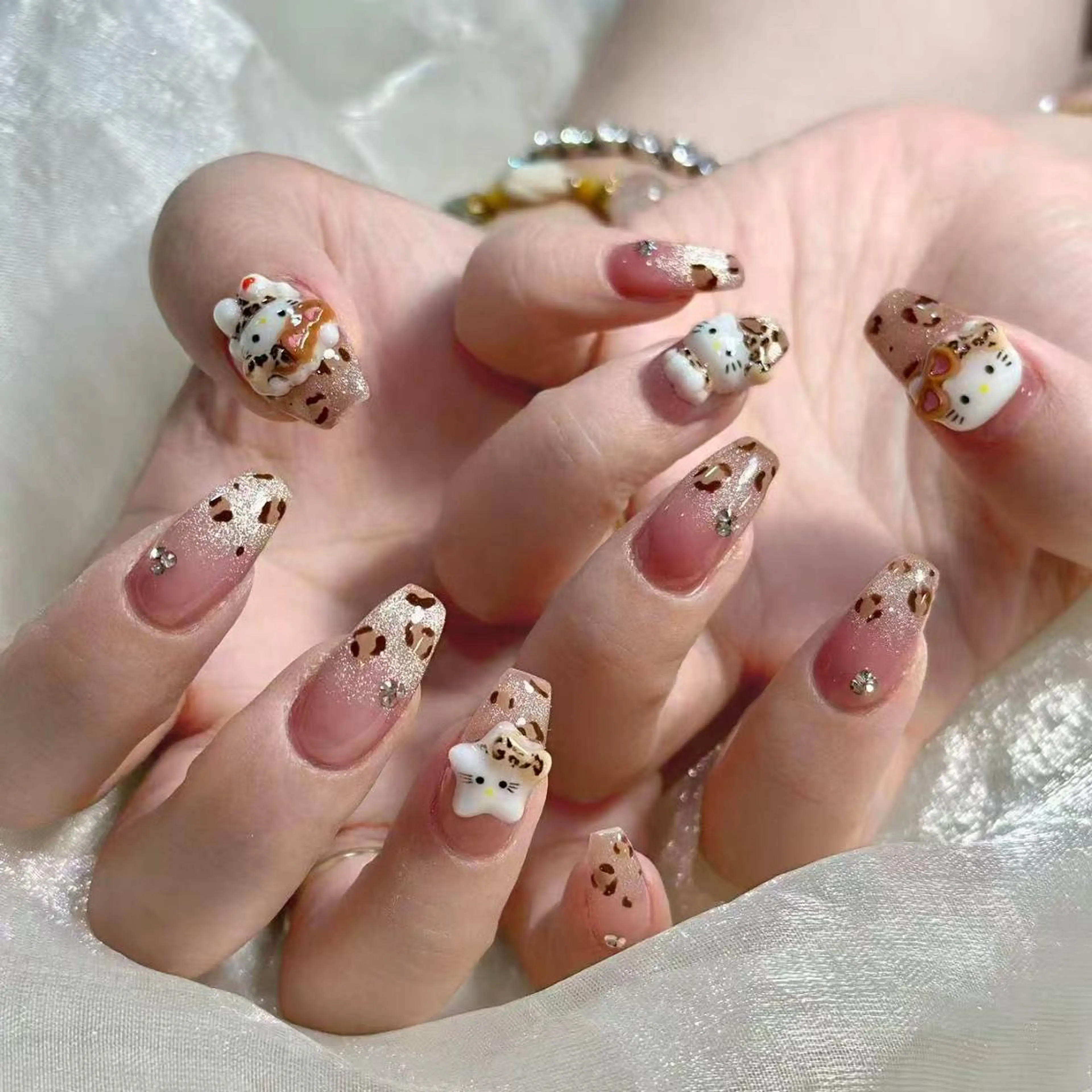 ネイル 🦋ネイルサロン ブラン🌈ゆりのネイルデザイン