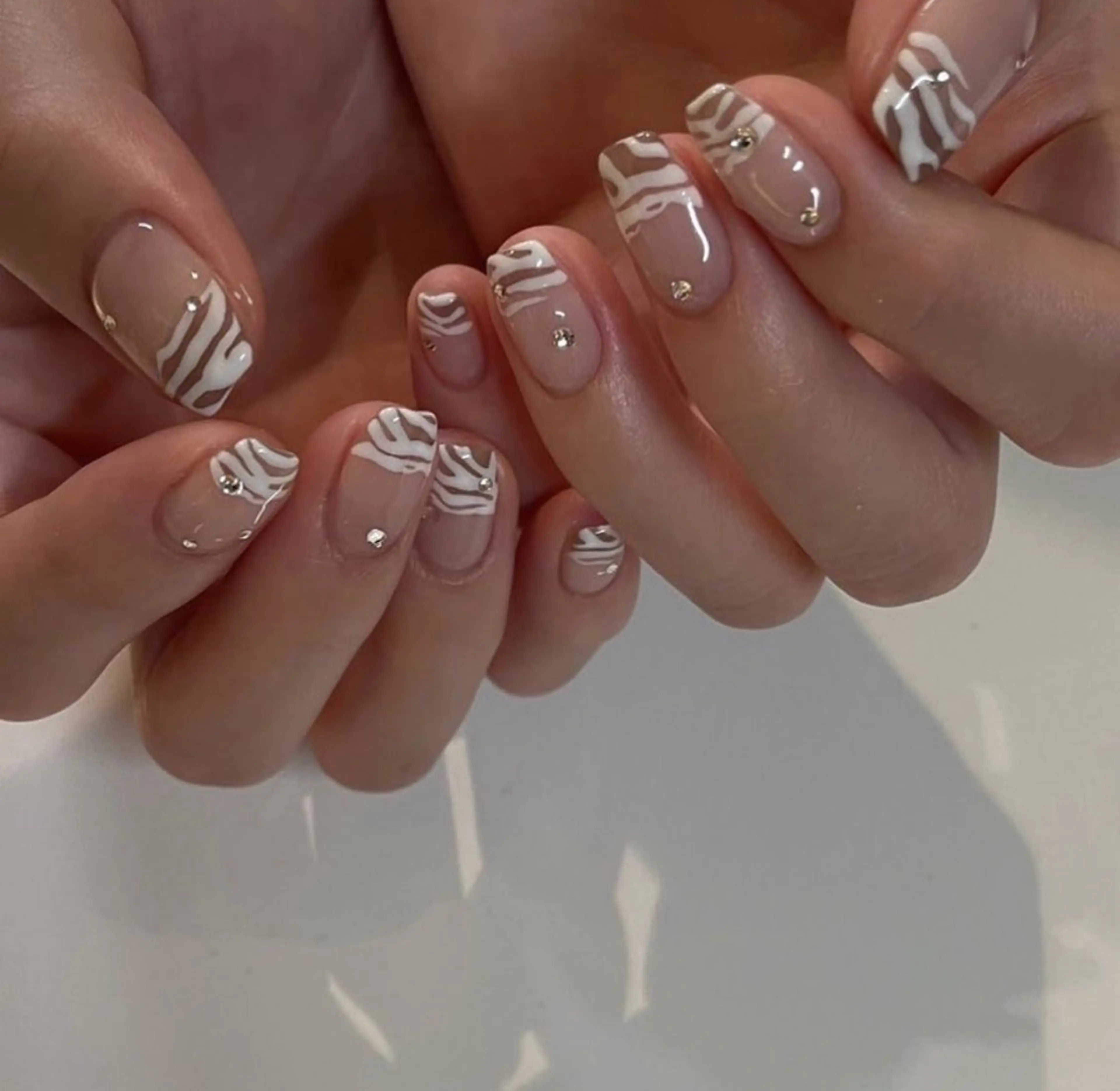 ネイル 韓国ネイル 持ち込み ニュアンスネイル ネイルチップ 冬ネイル RINN ANA.CHUOのネイルデザイン