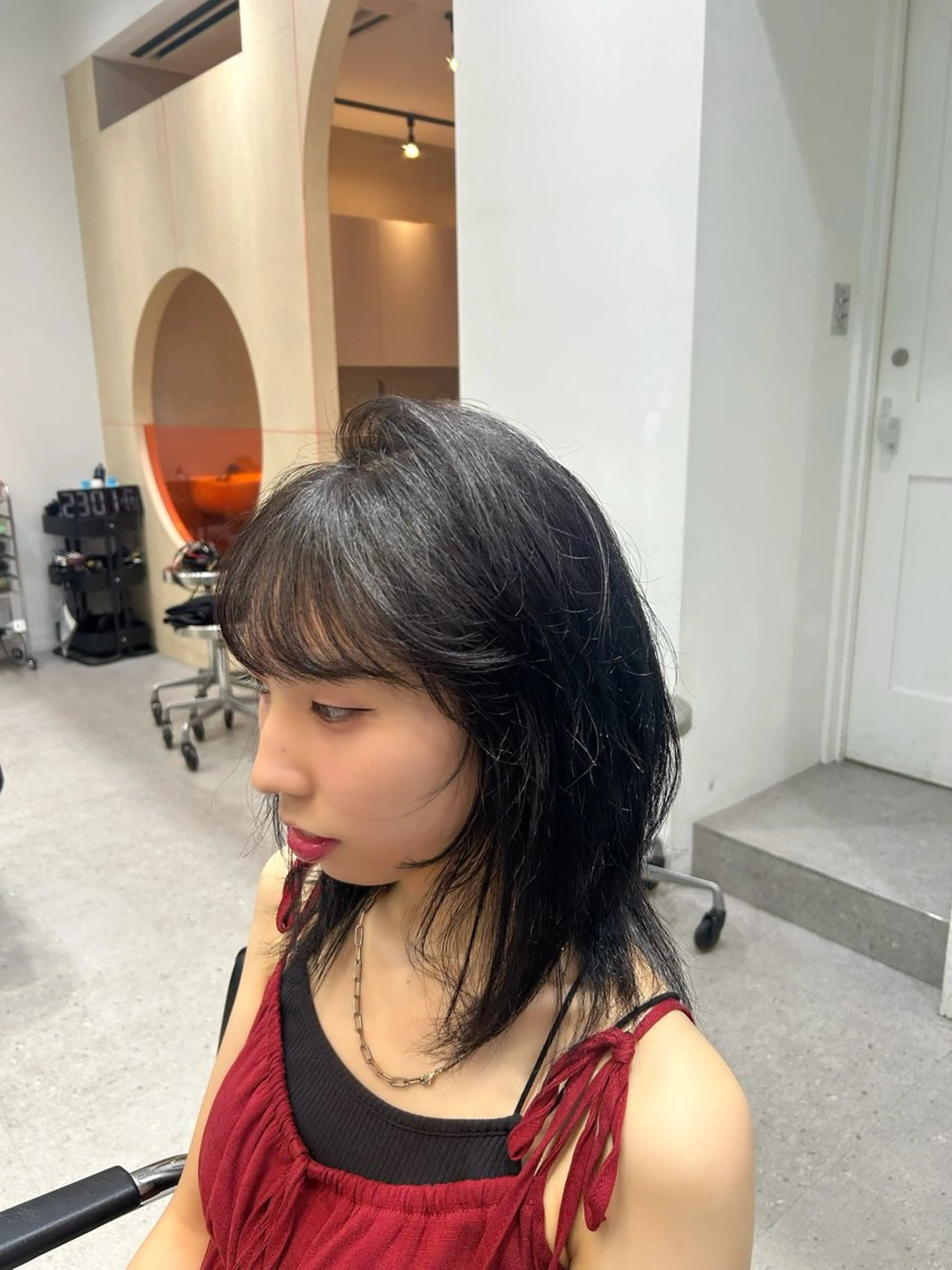 セミロング ヘアカラー fifth渋谷所属・fifth春山 凜乃介のヘアスタイル