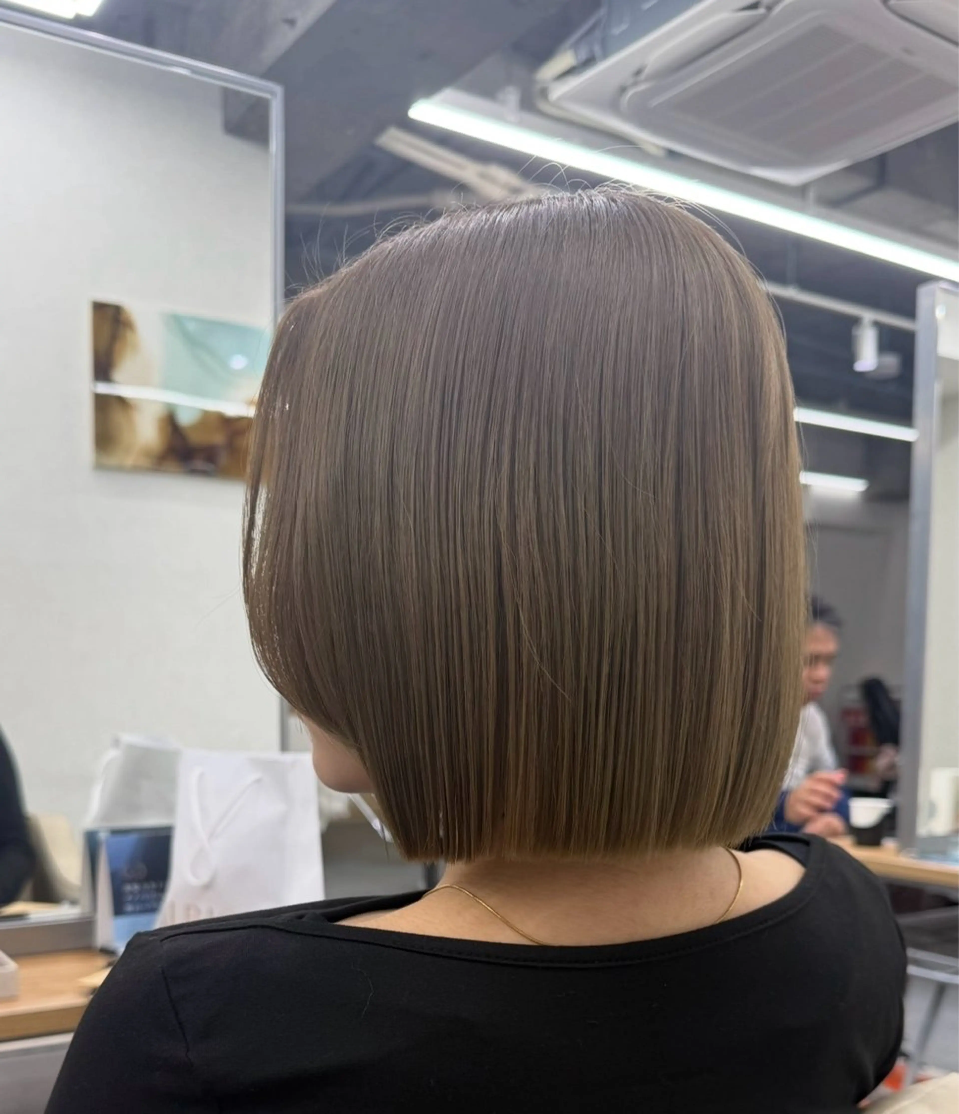 ミディアム ボブ el.hair maison所属・浅見 茉美のヘアスタイル