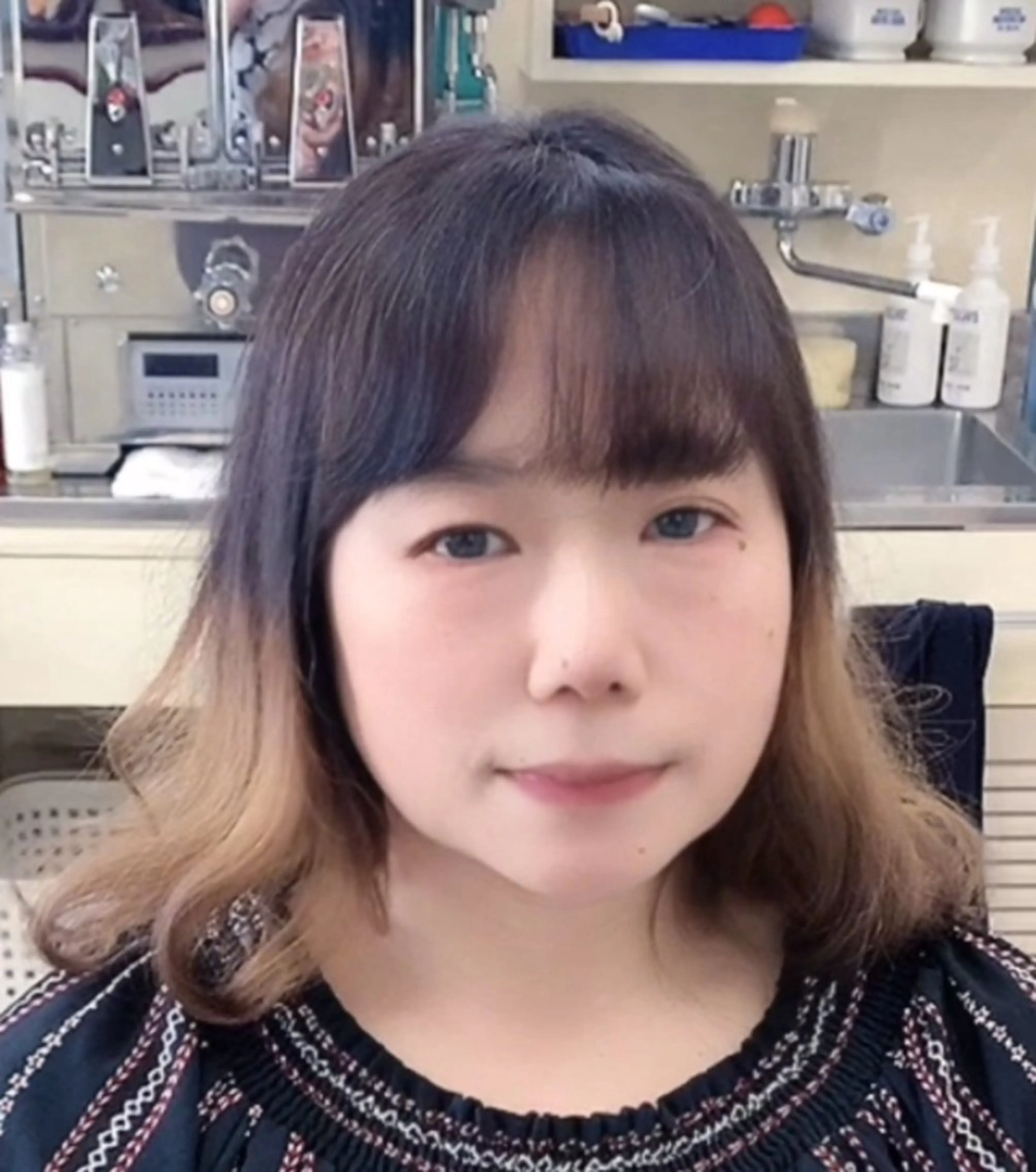 カラー 竹内 秀美のヘアスタイル