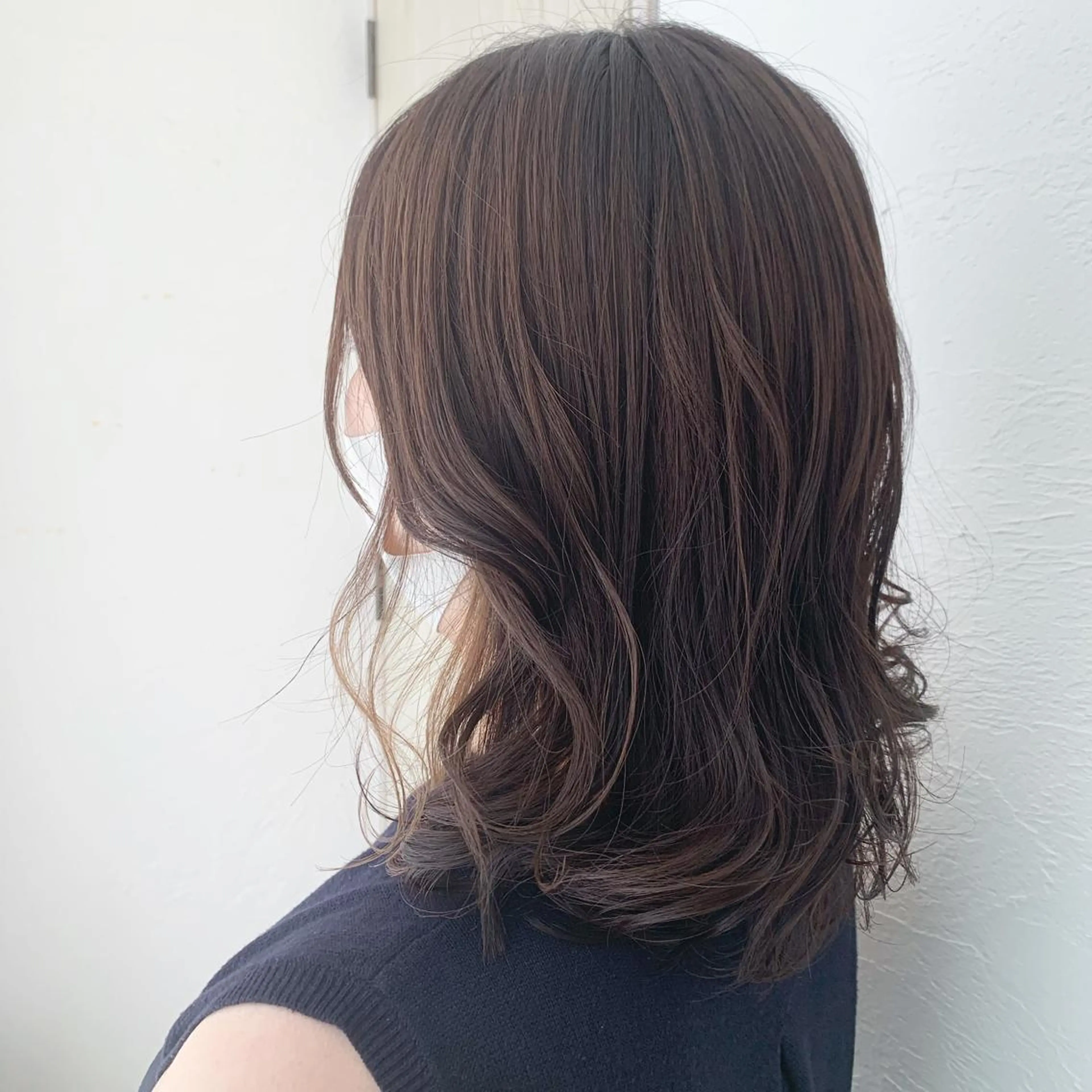 セミロング カラー fio マナミのヘアスタイル