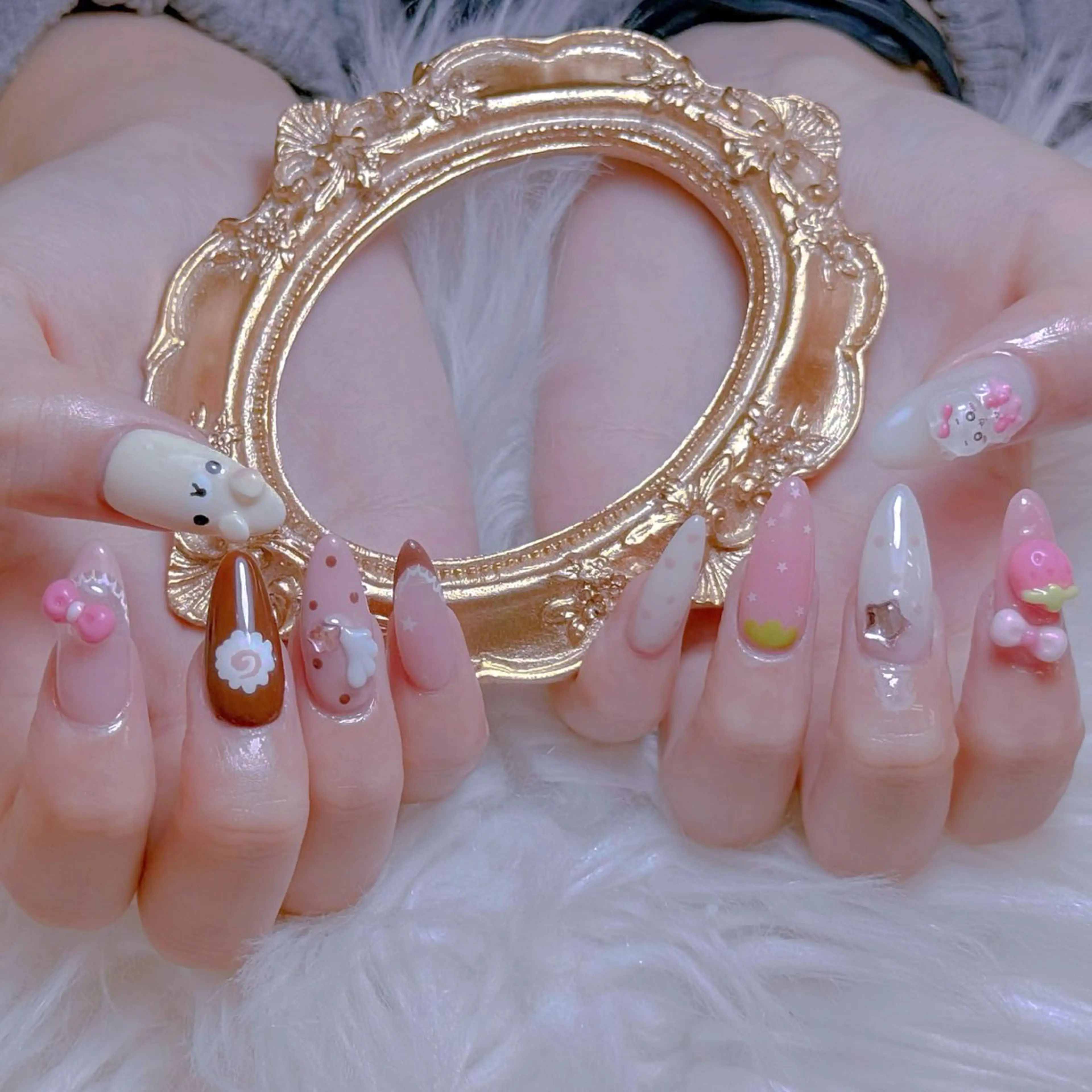 ネイル ゴテゴテ ネイルのネイルデザイン