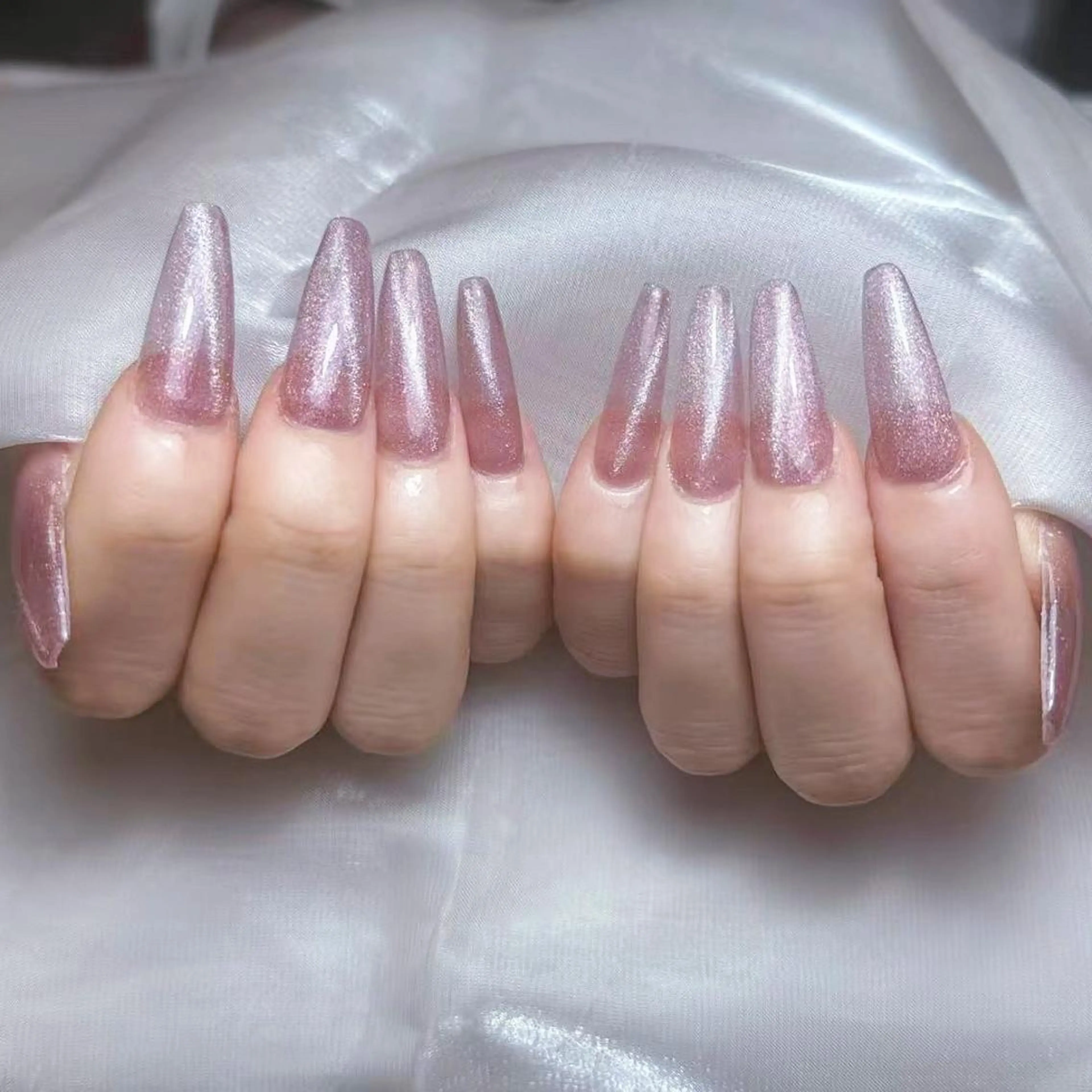 ネイル アートネイル オーロラネイル ガーリー キラキラネイル 韓国ネイル ハンドネイル DIAMOND NailStudioのネイルデザイン