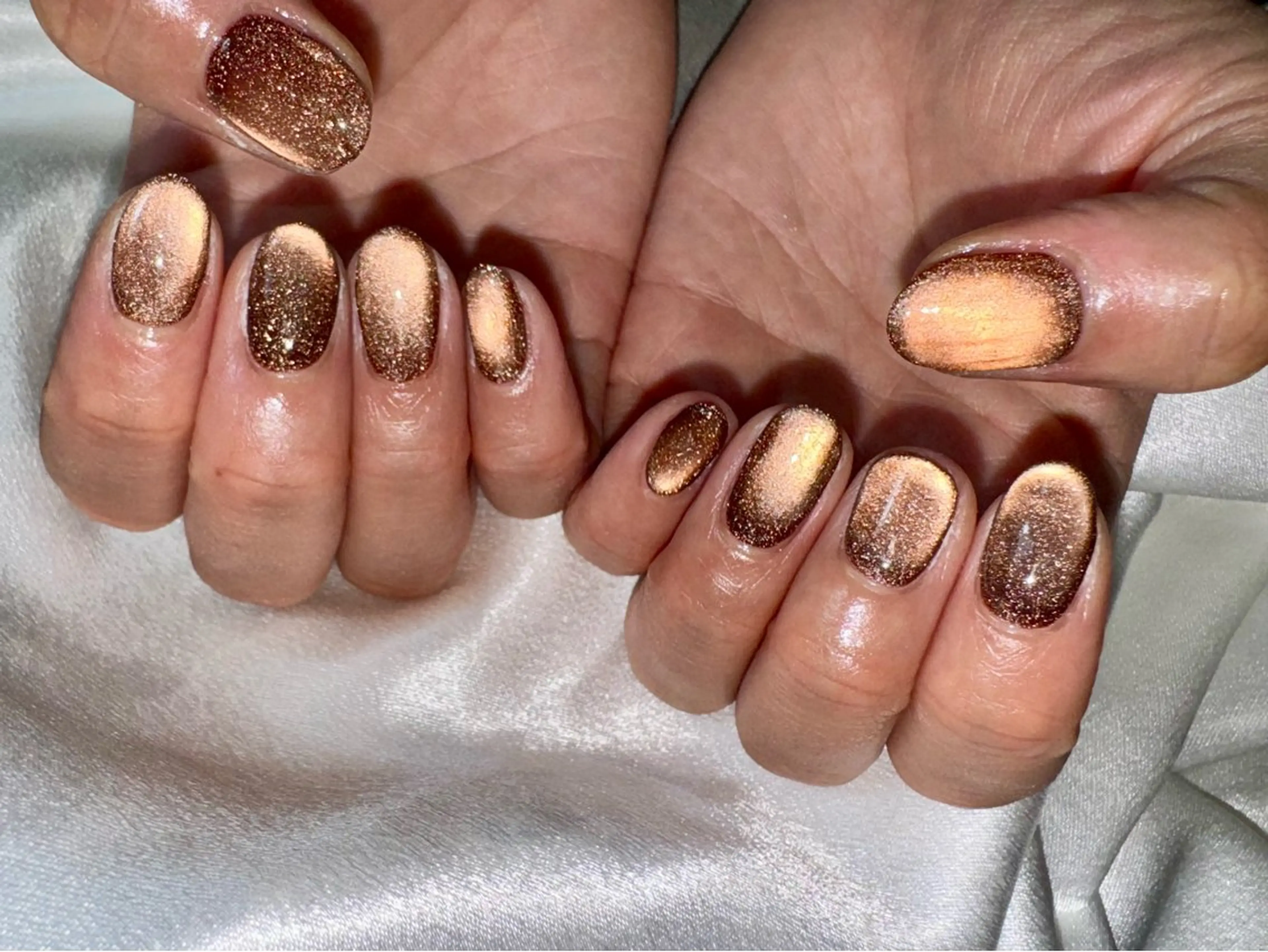 ネイル オーロラネイル 桜ネイル フラッシュネイル フラッシュマグ フラワーネイル ハンドネイル kikinail 溝の口のネイルデザイン