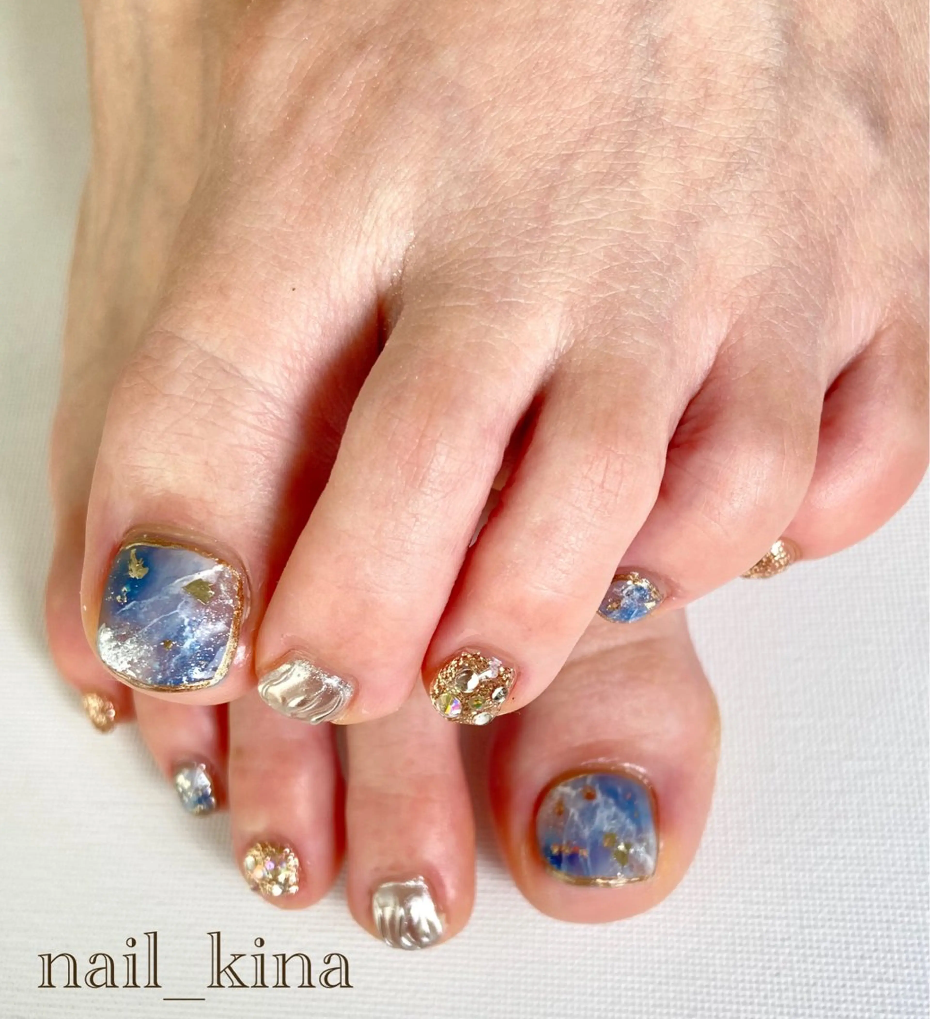 ネイル フットネイル 大理石ネイル(マーブル) 持ち込み ニュアンスネイル nail_ kinaのネイルデザイン