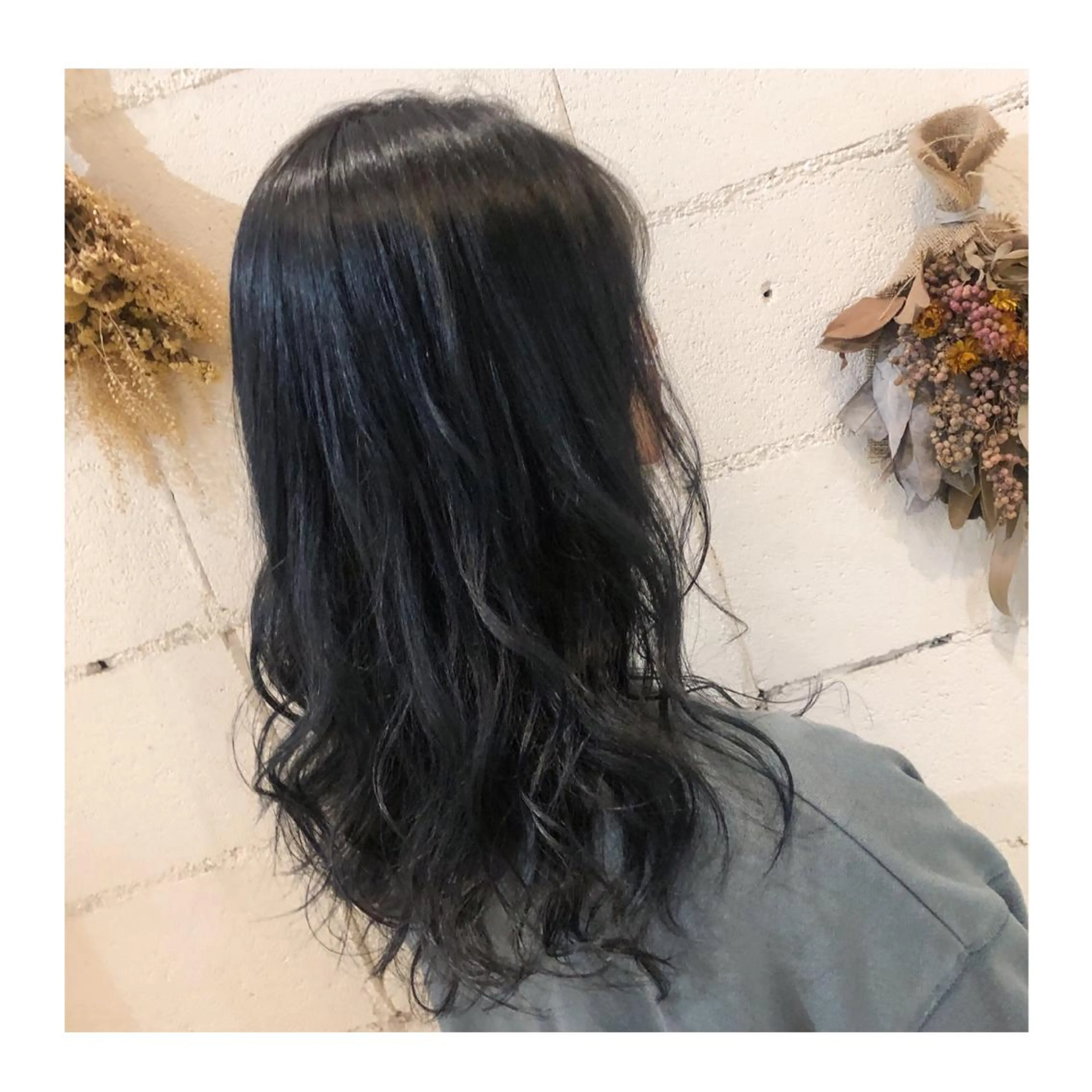 セミロング カラー ブリーチ ブルーカラー ブルージュ 透明感カラー ヘアカラー ❁⃘ ち だ り さ ❁⃘のヘアスタイル