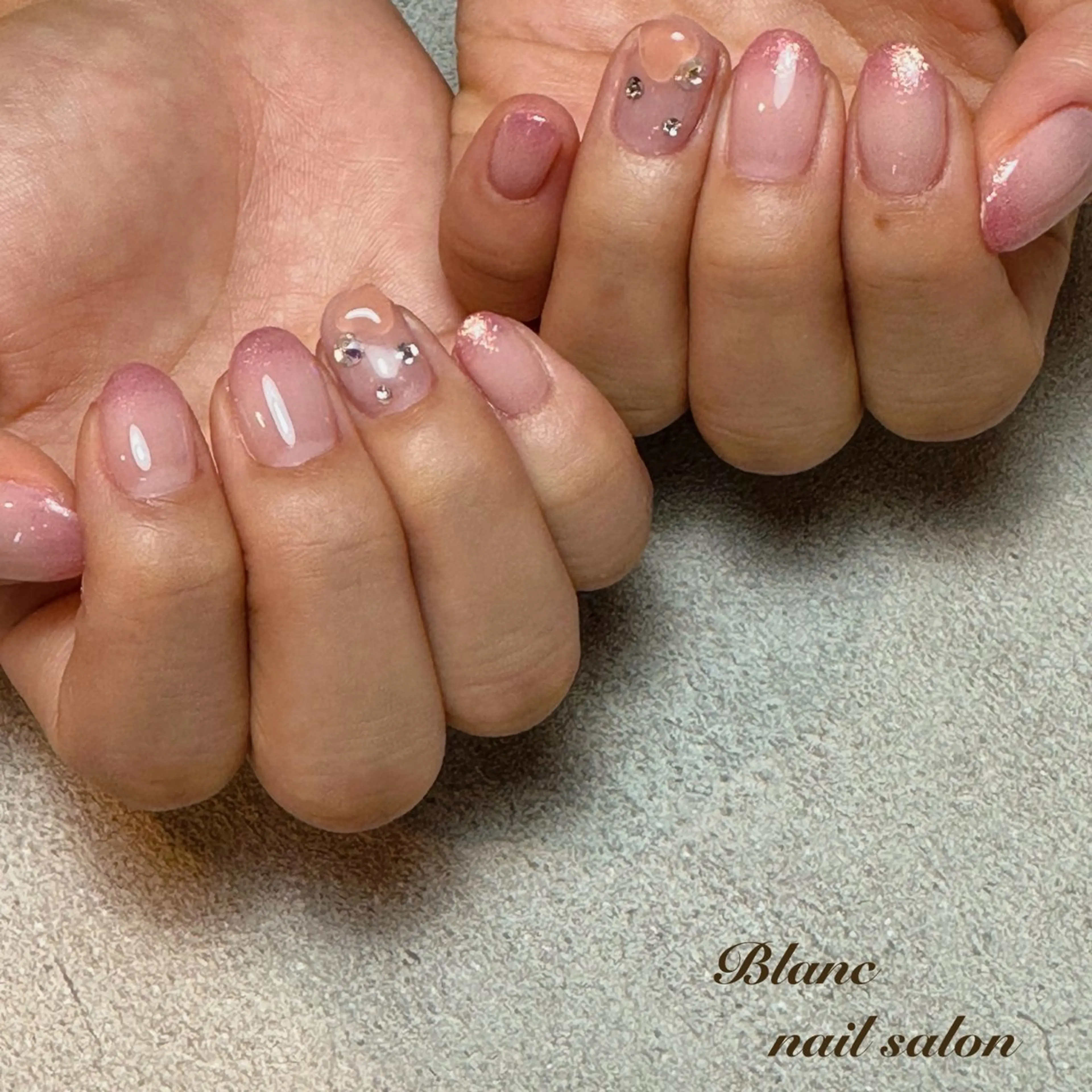 ショート Blanc ブランのネイルデザイン