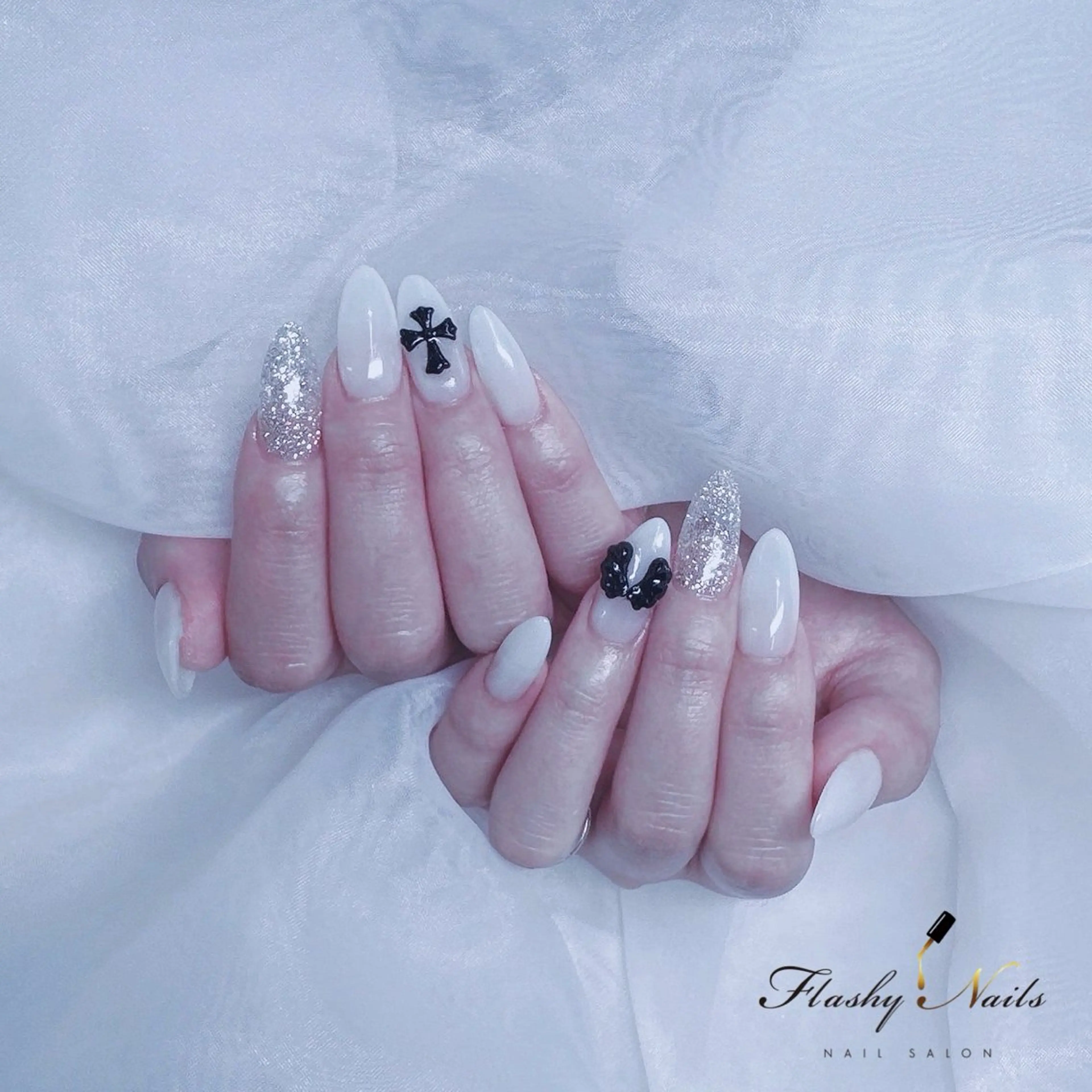 ネイル ハンドネイル Flashy Nailsのネイルデザイン