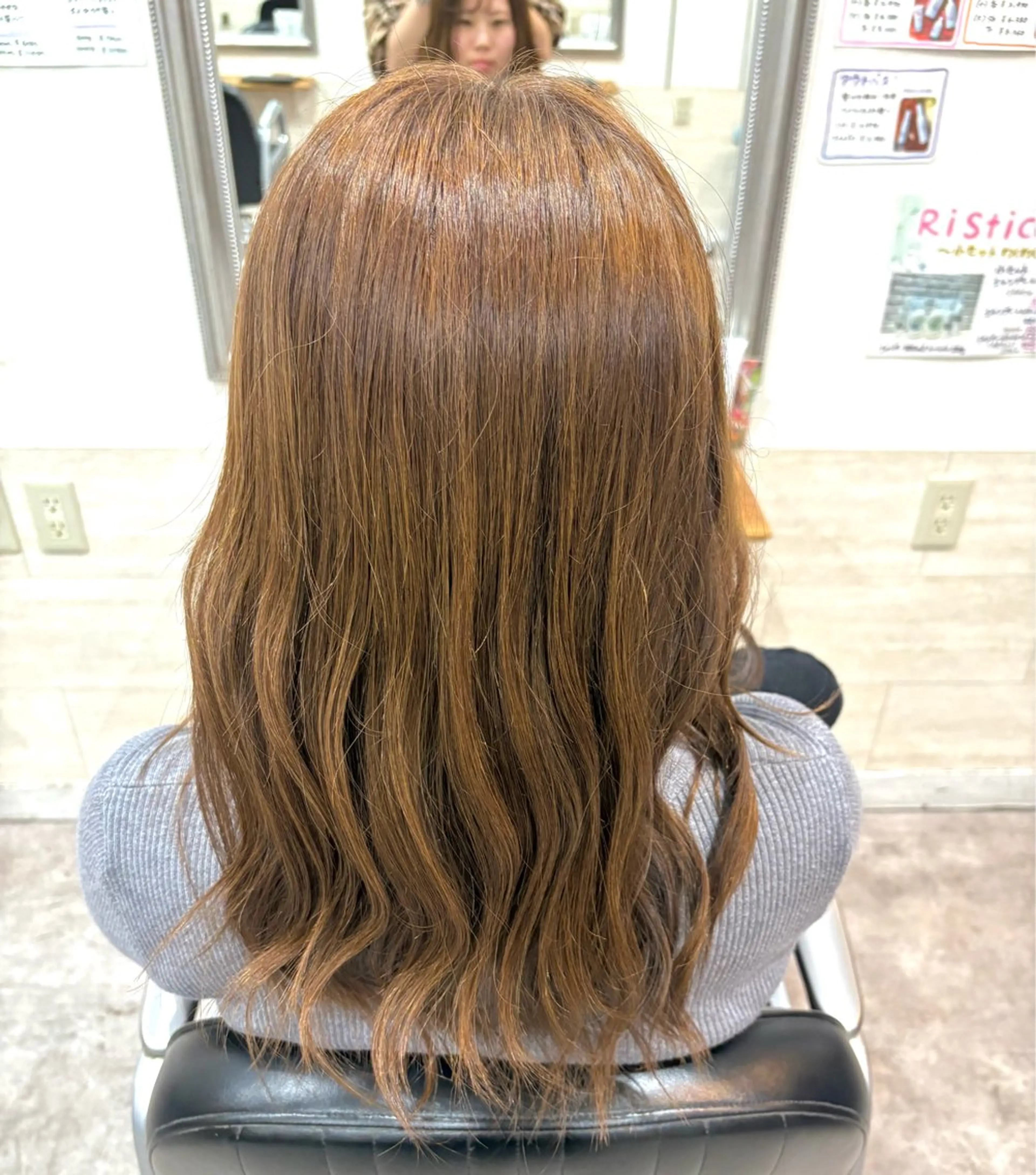 セミロング カラー ヘアカラー 堀川 希歩のヘアスタイル
