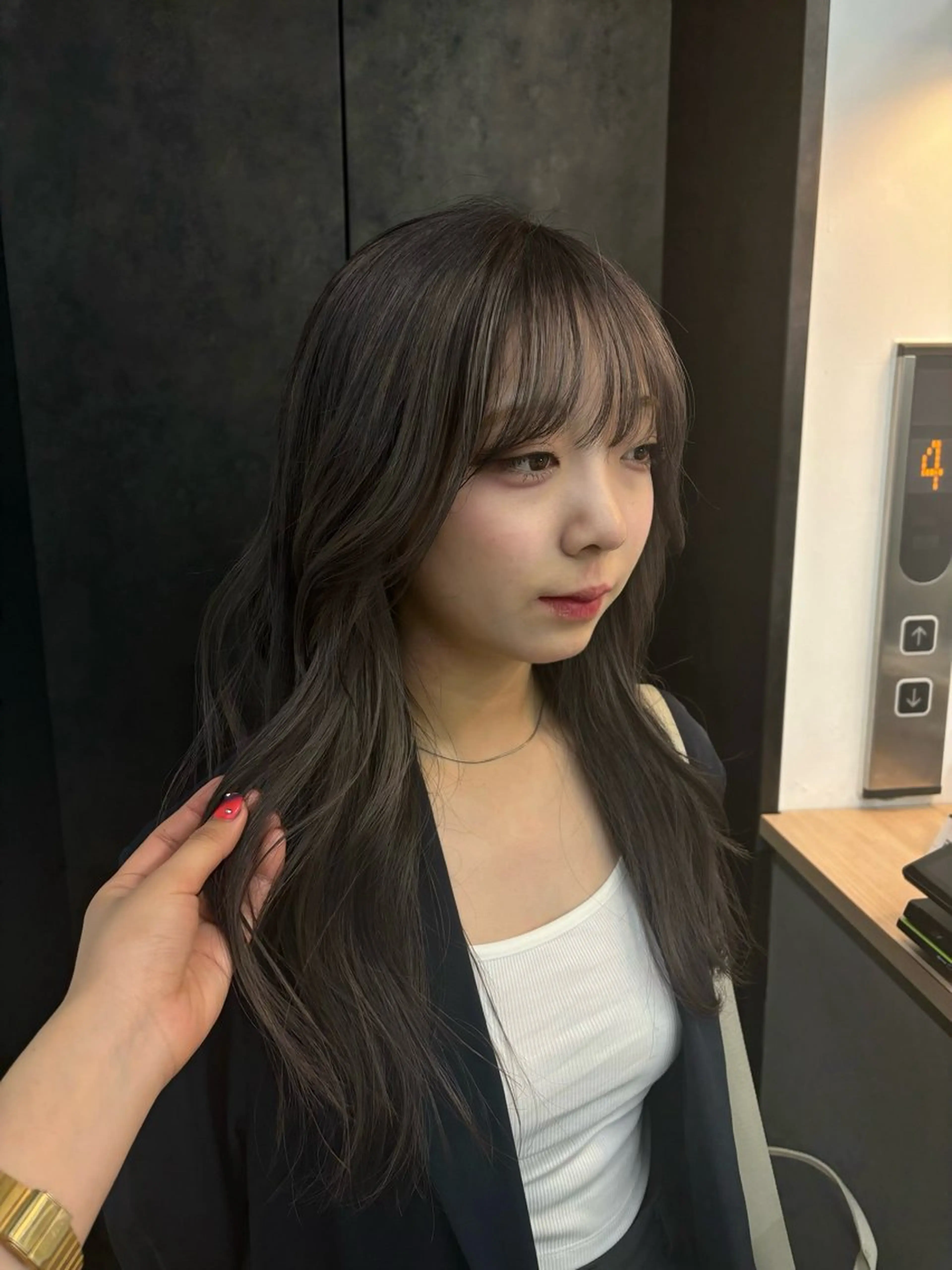 ミディアム カラー MISAKI🪐 縮毛矯正のヘアスタイル