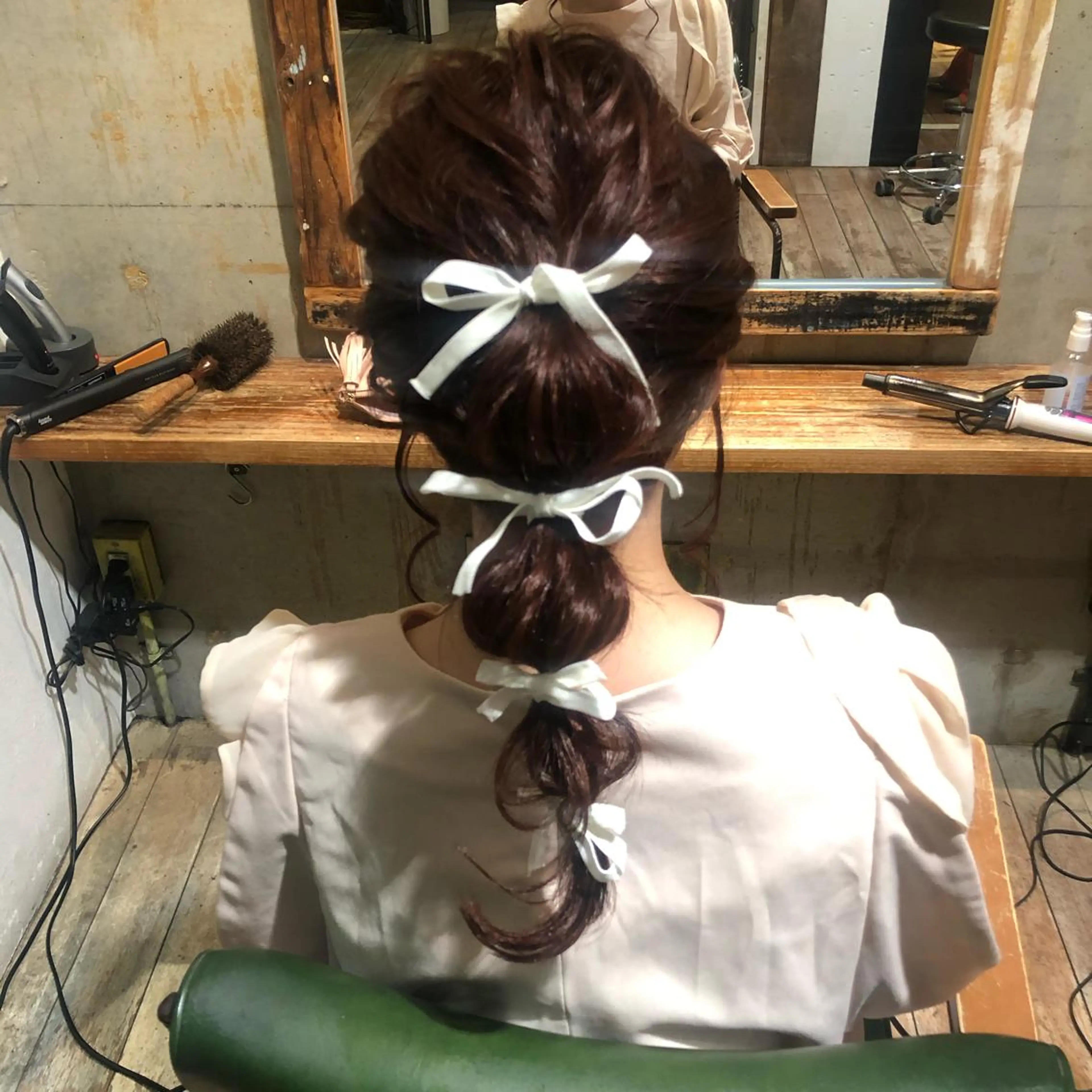 セミロング カラー ヘアアレンジ BRUNTJET所属・MAEDA MADOKAのヘアスタイル