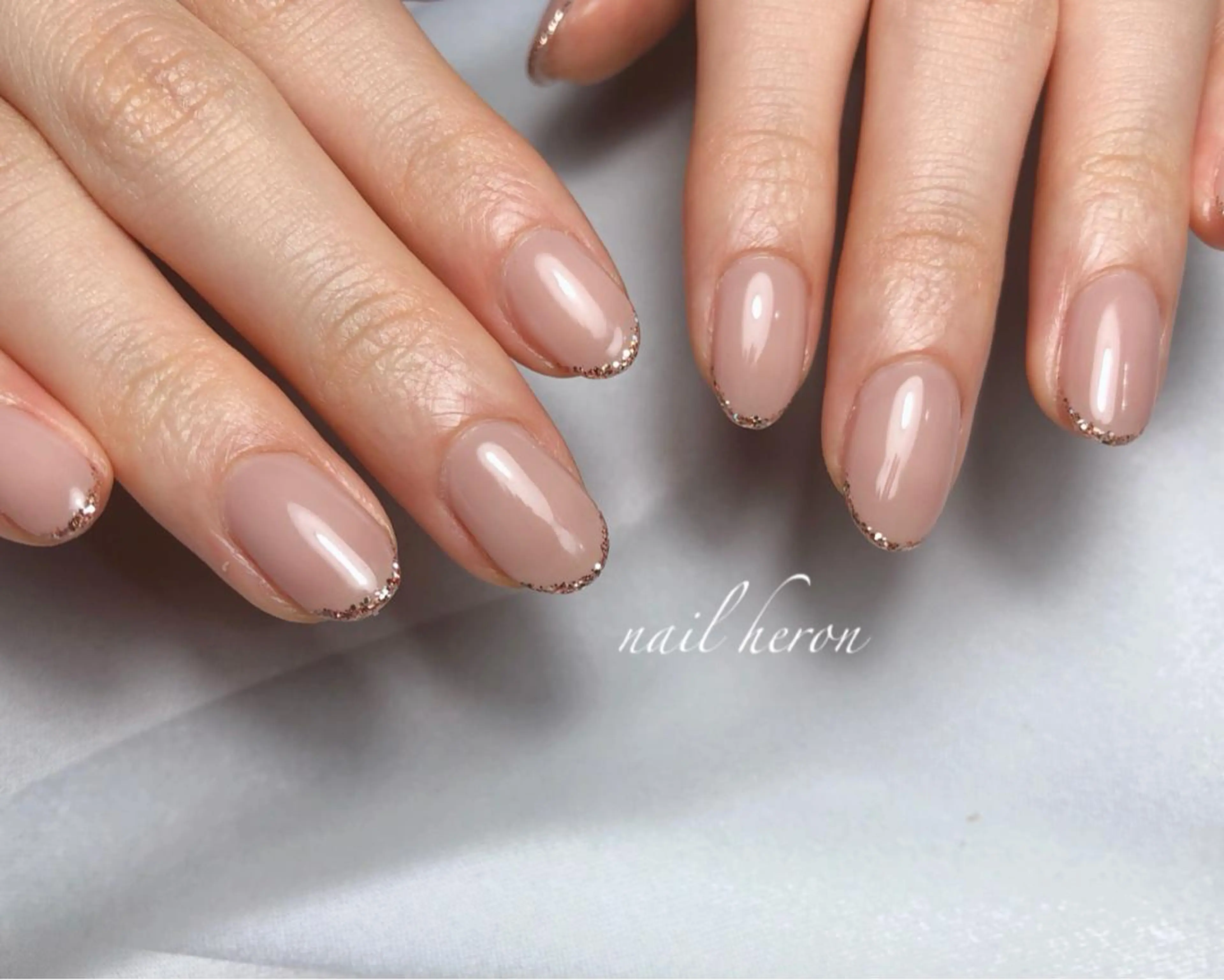 ネイル ゴールド ピンク ハンドネイル nail heron所属・saki_ nail heronのネイルデザイン