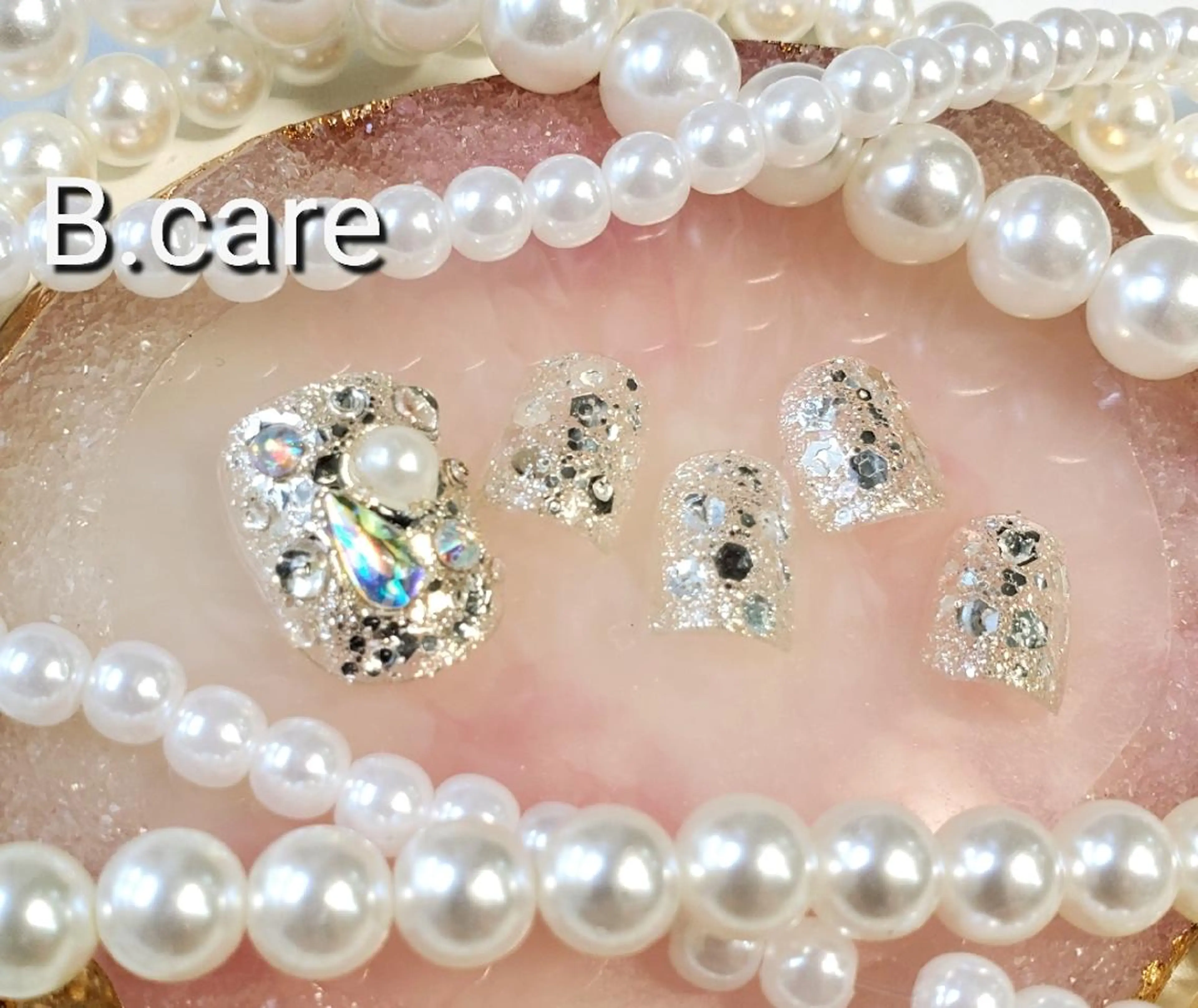 ネイル B.care自由ヶ丘所属・早坂  のネイルデザイン