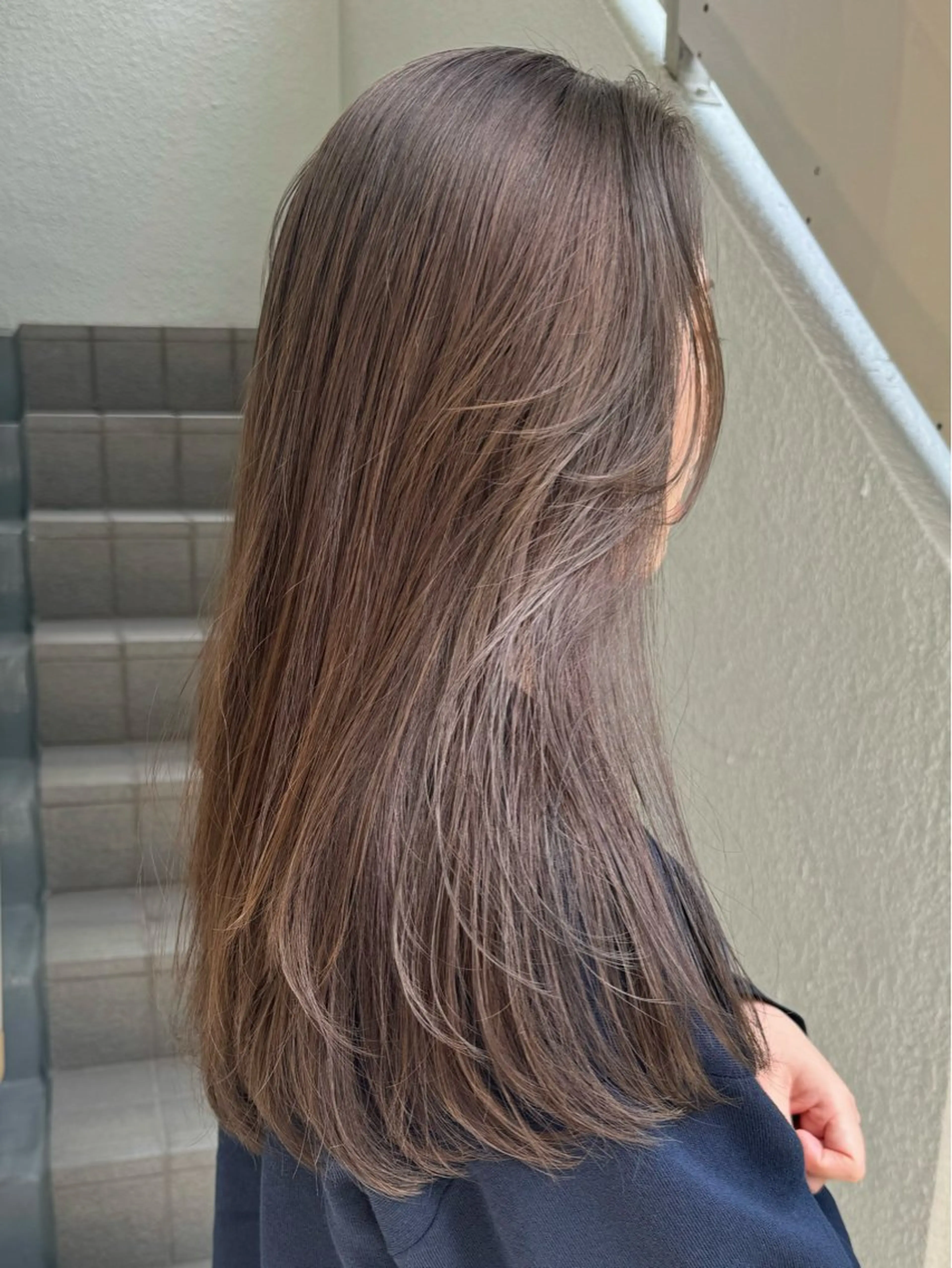 透明感カラー+まとまる似合わせカット+4stepオージュアトリートメントの写真