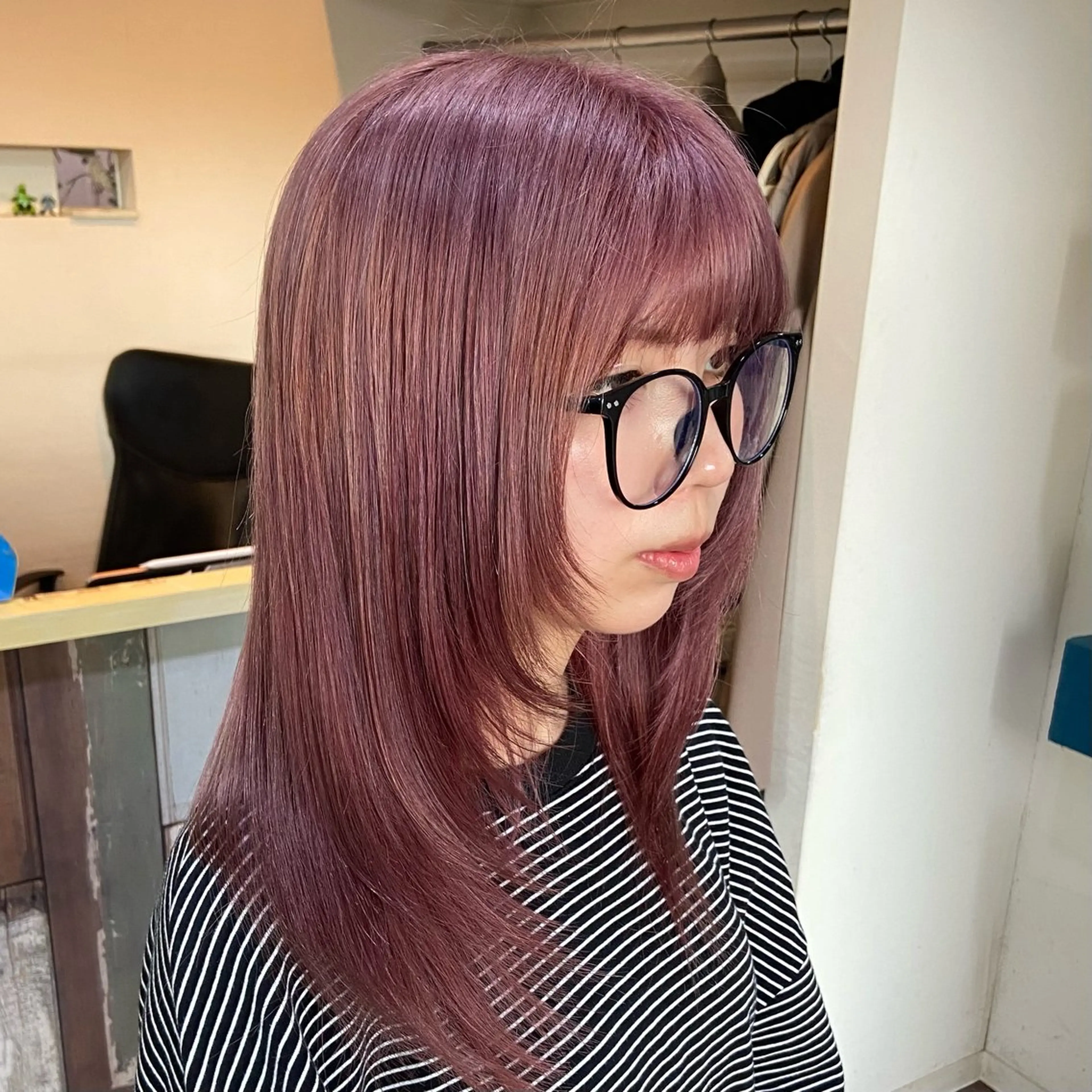 セミロング カラー 髪質改善/ストレート /透明感/西川奈穂のヘアスタイル