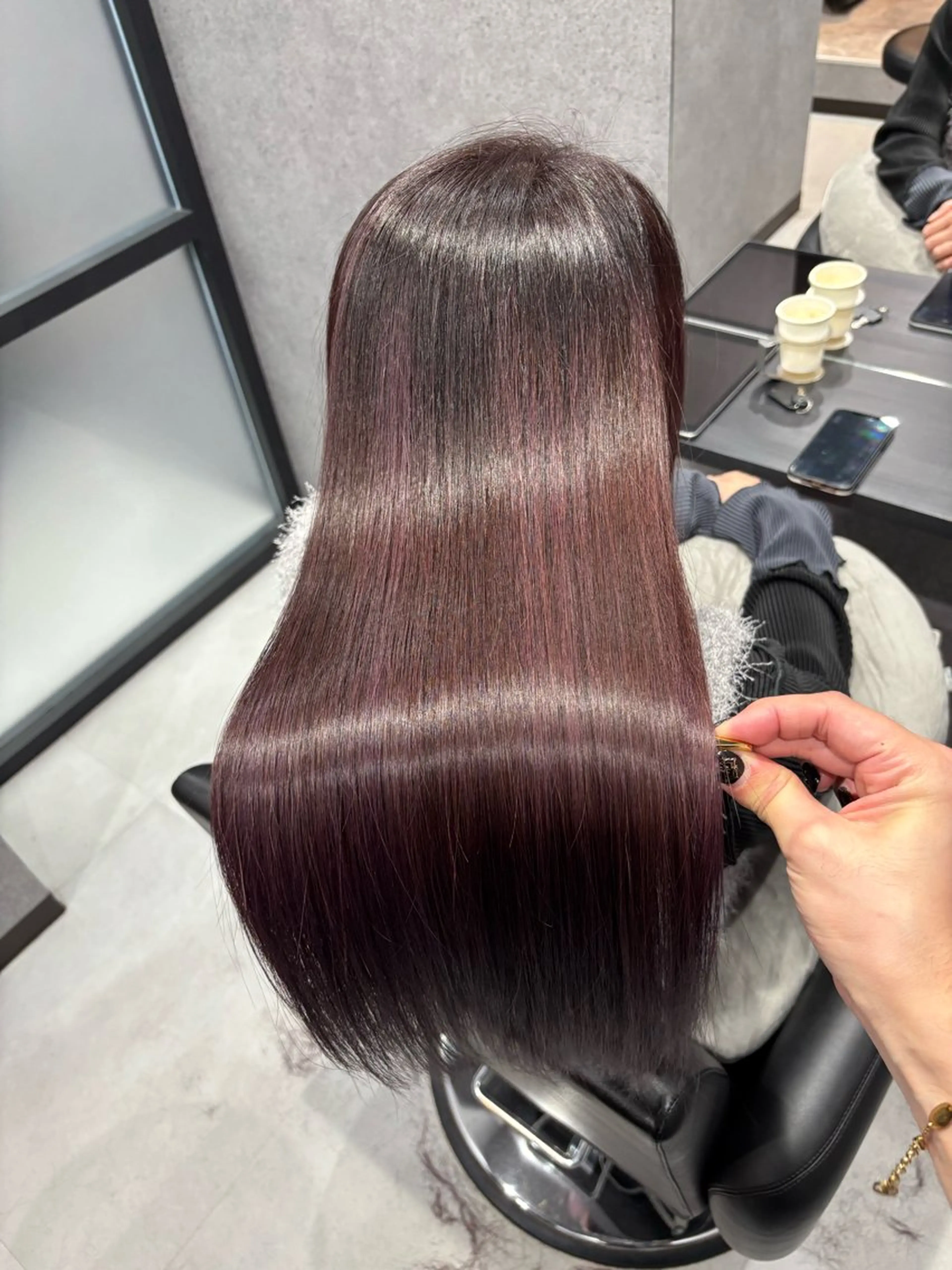 ロング ヘアカラー トリートメント 山裾 翠のヘアスタイル