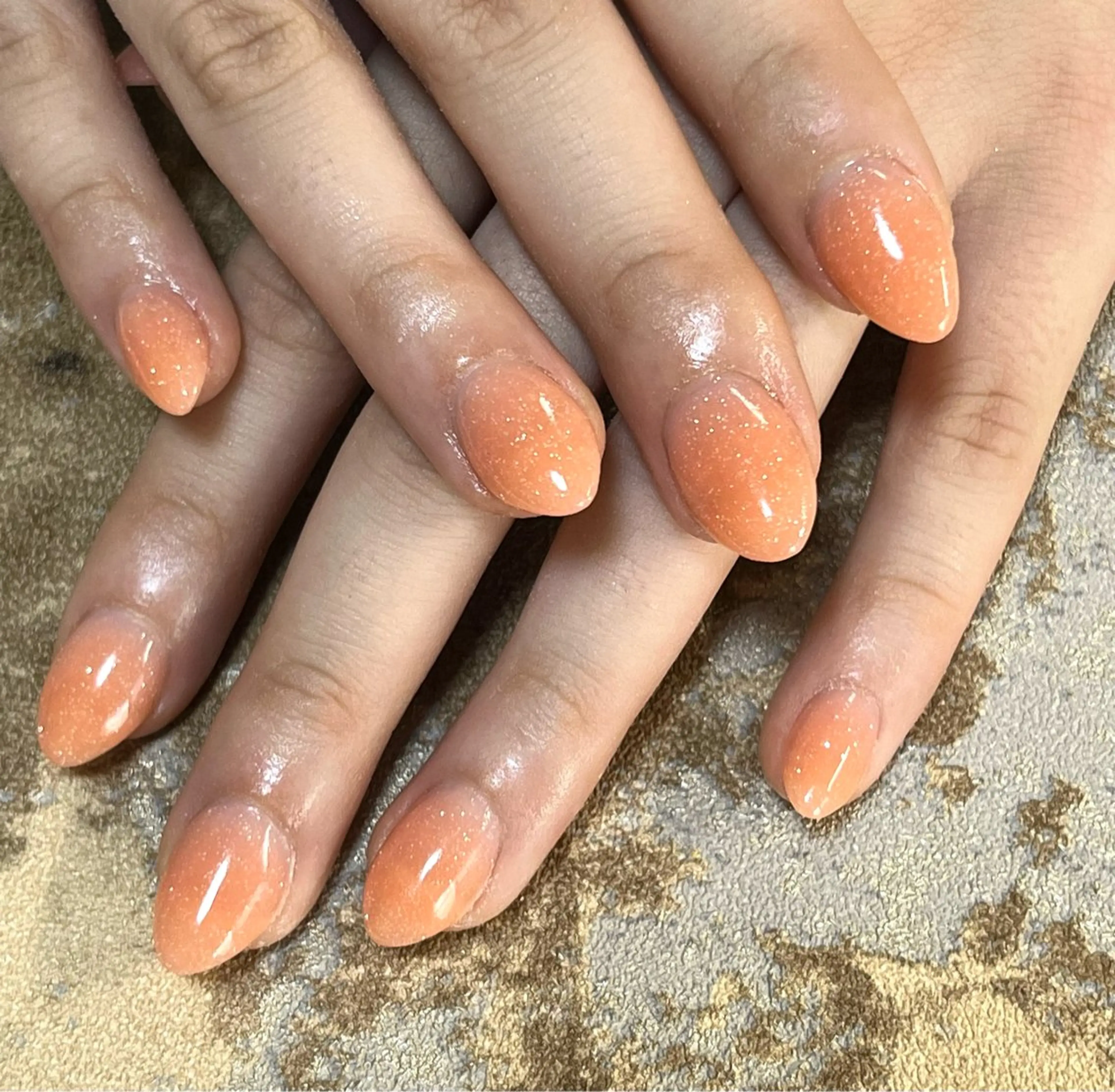 ネイル 長さ出し ラメ(グリッター) オレンジ plaisir所属・plaisir プレジールネイルのネイルデザイン