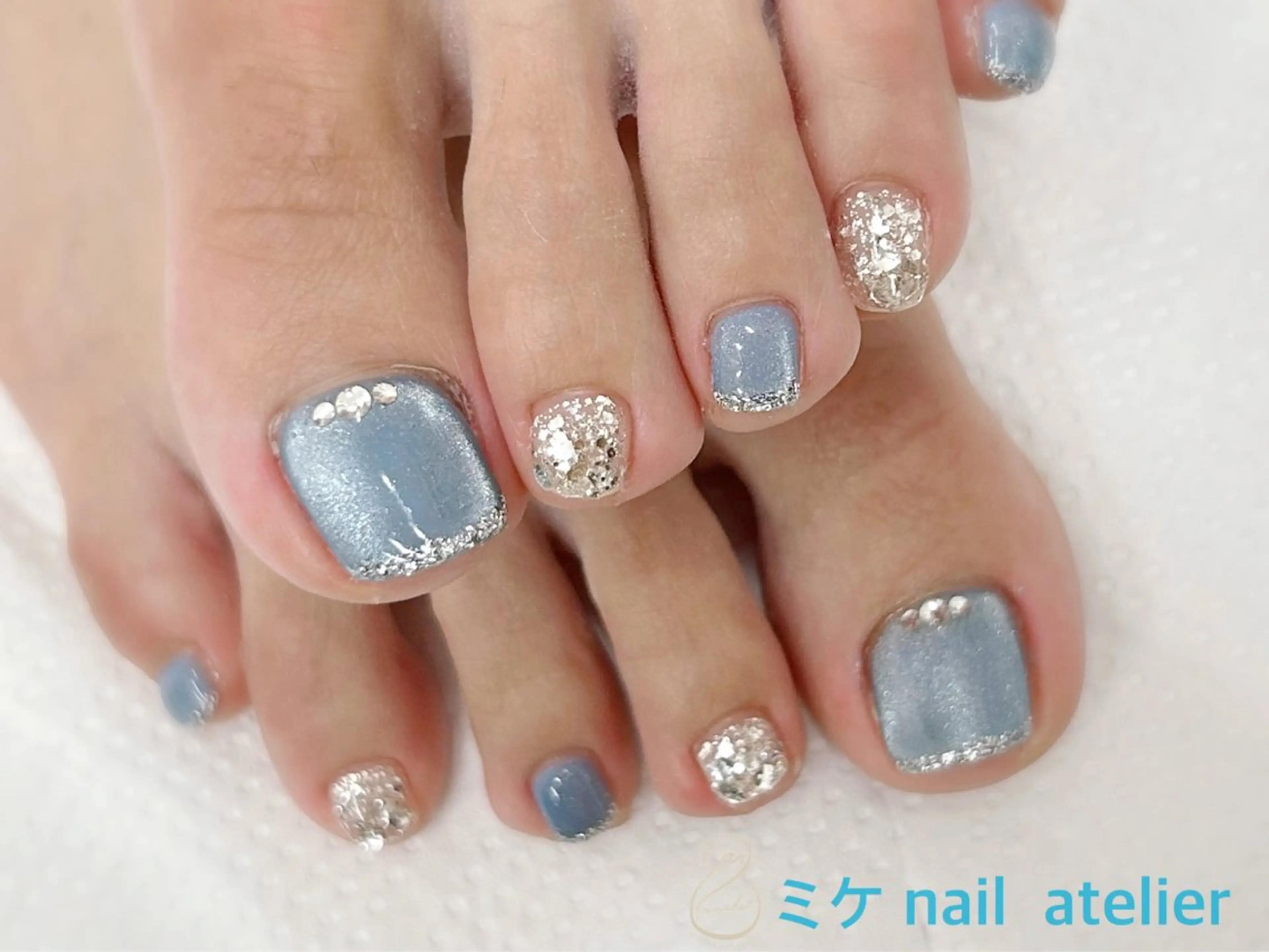 ネイル ブルー フットネイル ジェルネイル ラメ(グリッター) マグネットネイル フットネイル h. rikaのネイルデザイン