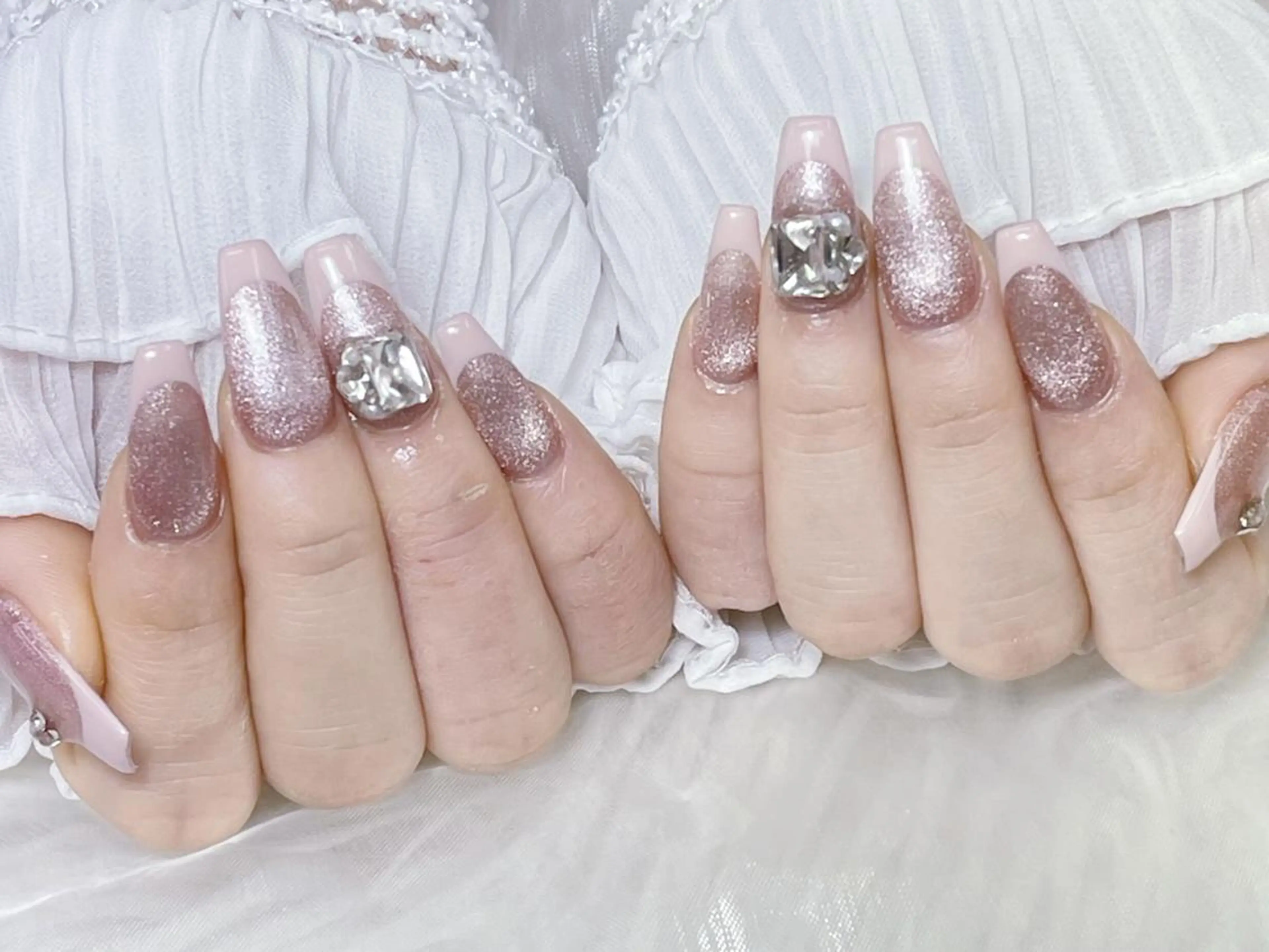 メンズ ネイル メンズ韓国風 アートネイル フレンチネイル ジェルネイル キラキラネイル Bloom kabukiのネイルデザイン